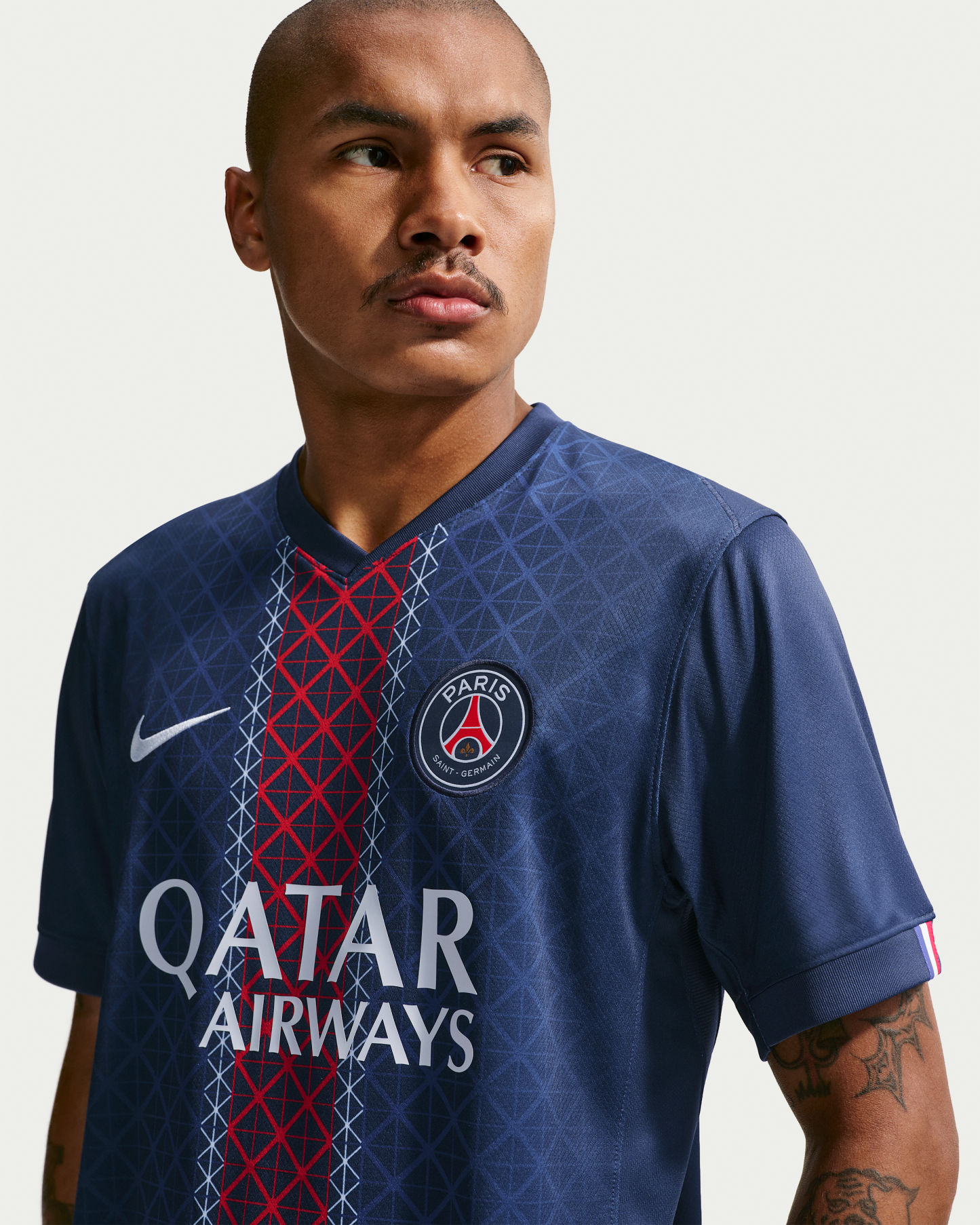 Paris Saint-Germain 2025/26 Stadium Home Men's Nike Dri-FIT Football Replica Shirt - Midnight Navy/Midnight Navy/White - View 3