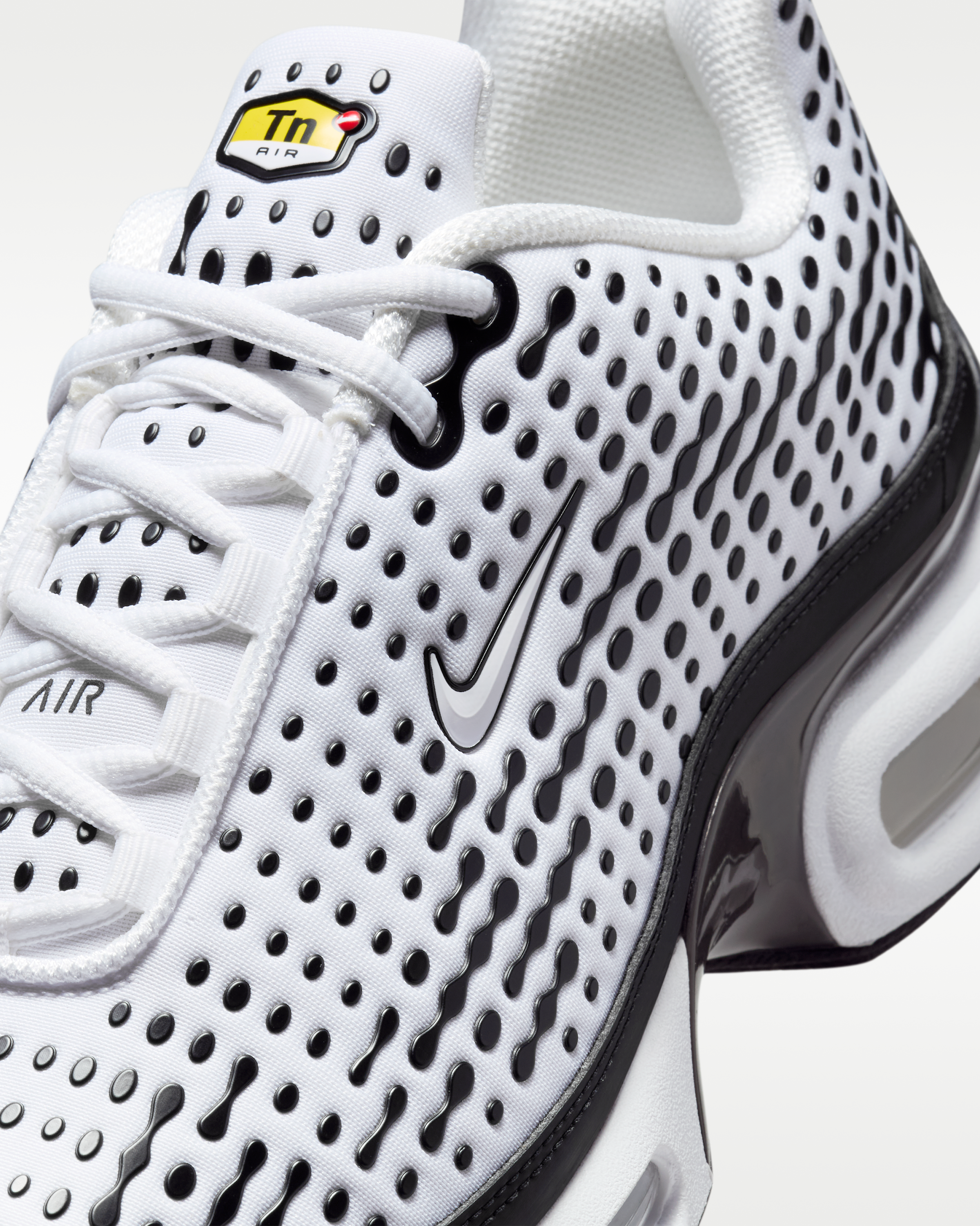 Nike Air Max Plus VII Men's Shoes - White/Black/Smoke Grey/White - View 7