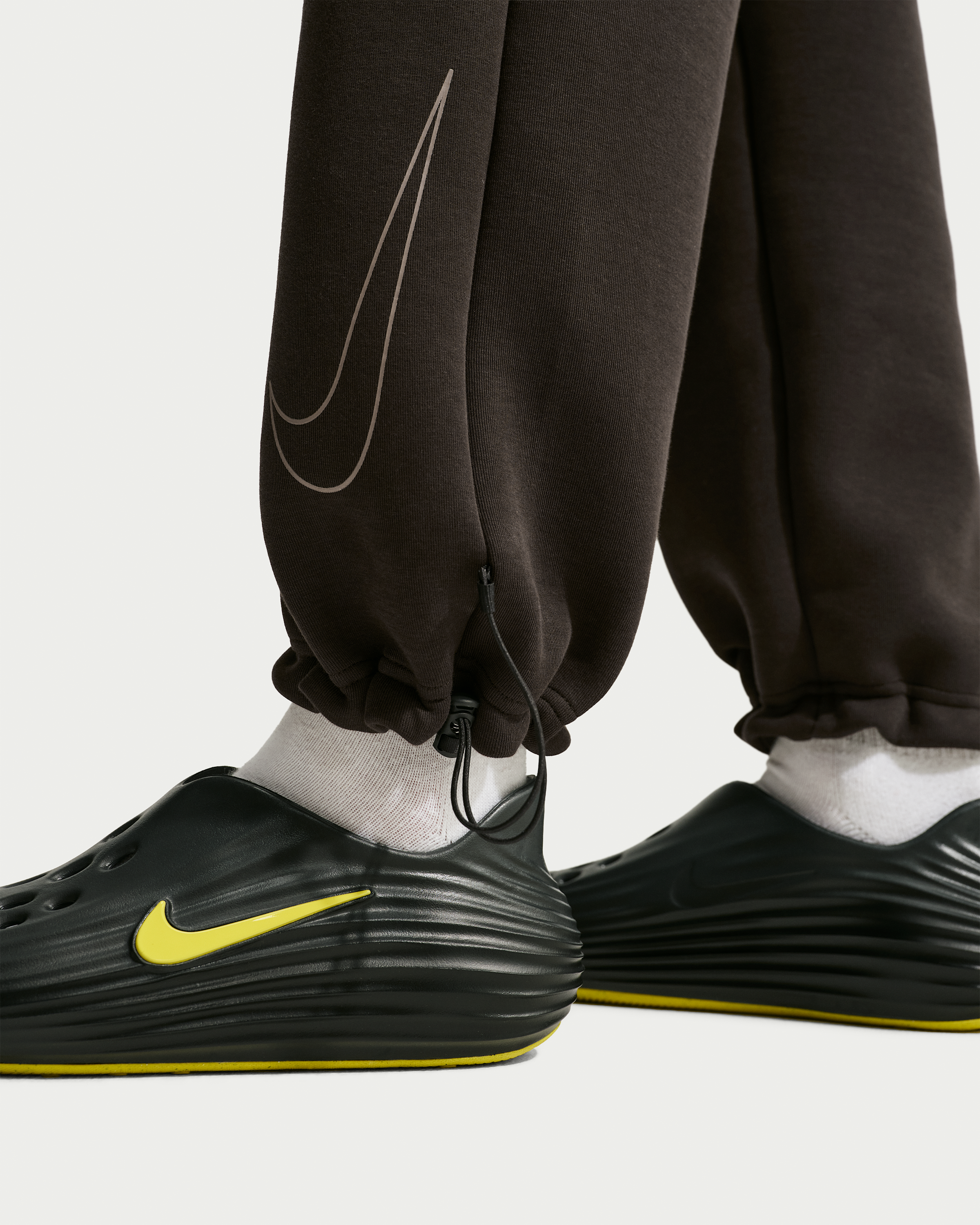 Nike Tech Men's Open-Hem Fleece Trousers - Shadow Brown - View 6