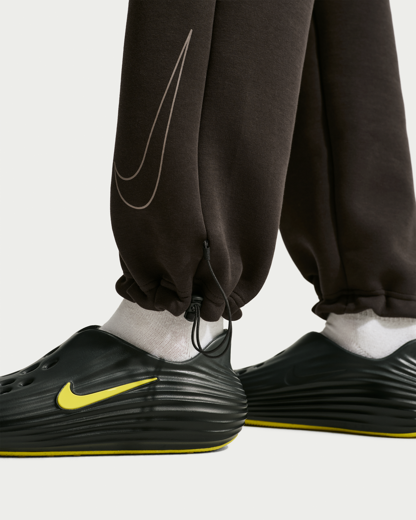 Nike Tech Men's Open-Hem Fleece Trousers - Shadow Brown - View 6