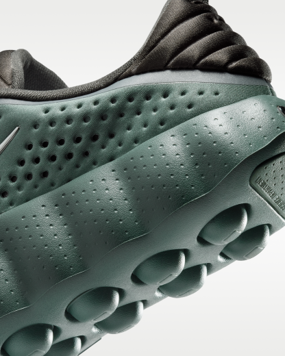 Nike Mind 002 Men's Pregame Shoes - Camo Green/Newsprint/Phantom - View 9