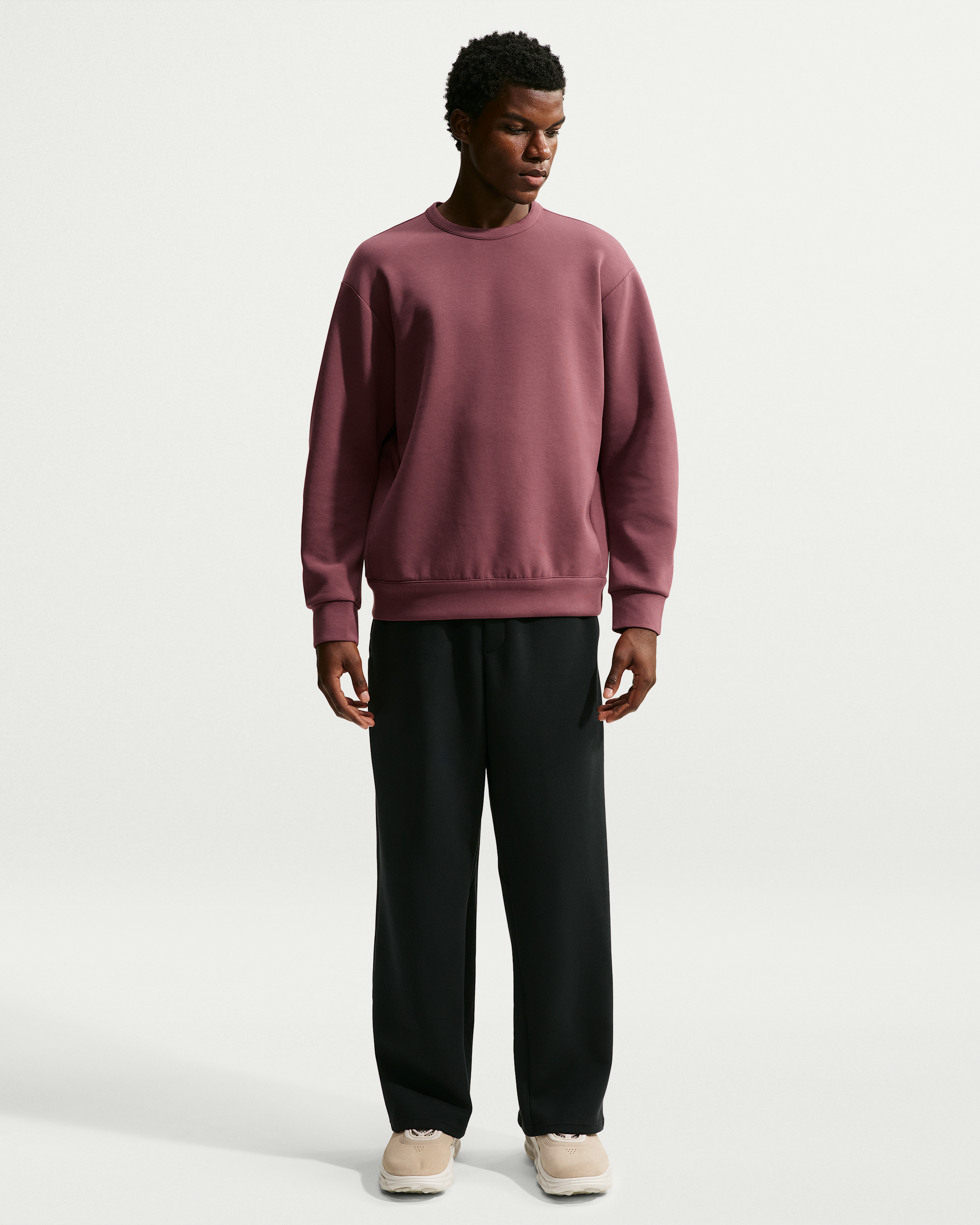 Nike 24.7 ImpossiblySoft Men's Dri-FIT Crew - Light Boulder/Black/Burgundy Crush - View 4