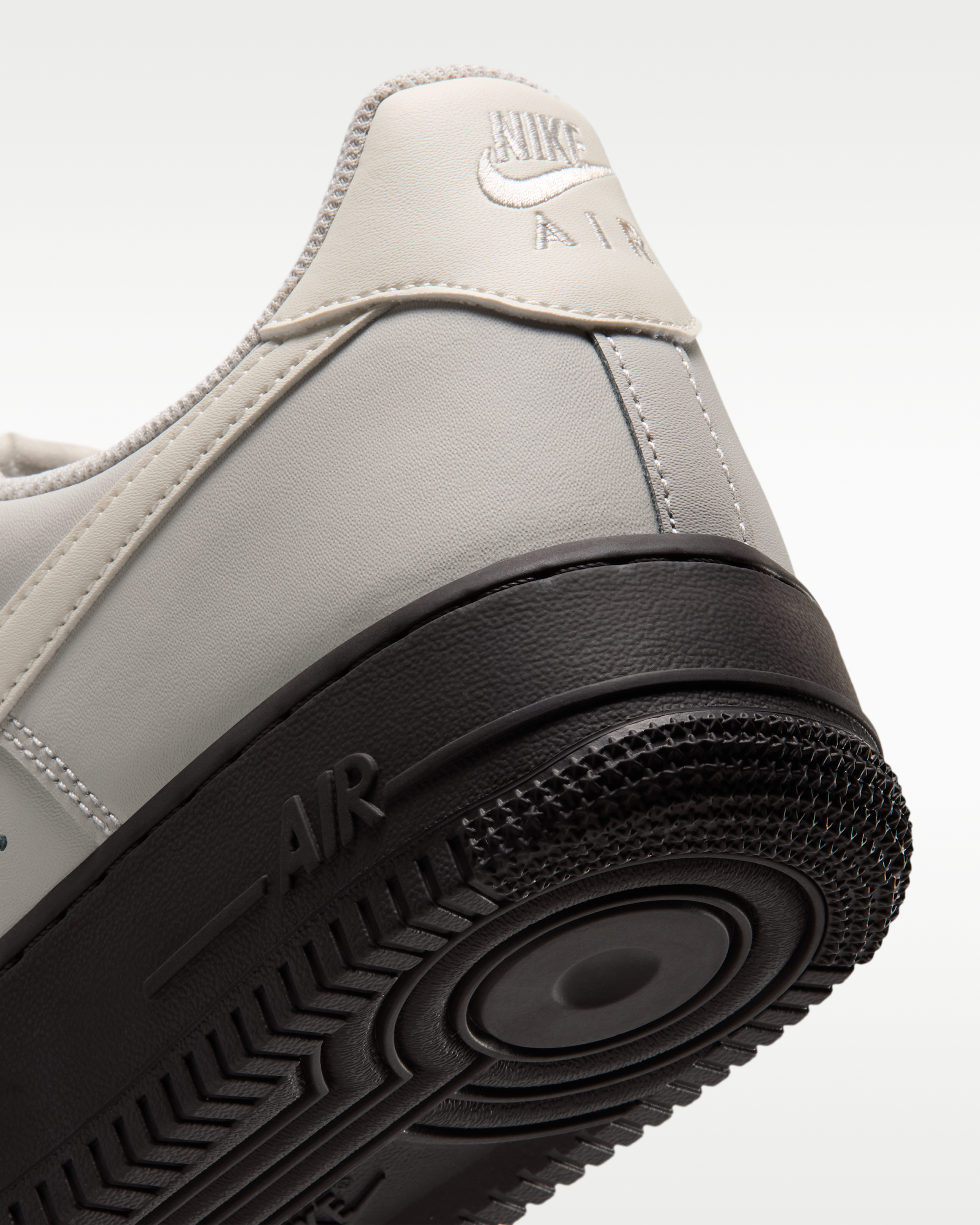 Nike Air Force 1 '07 Men's Shoes - Light Bone/Black/Metallic Silver/Coconut Milk - View 8