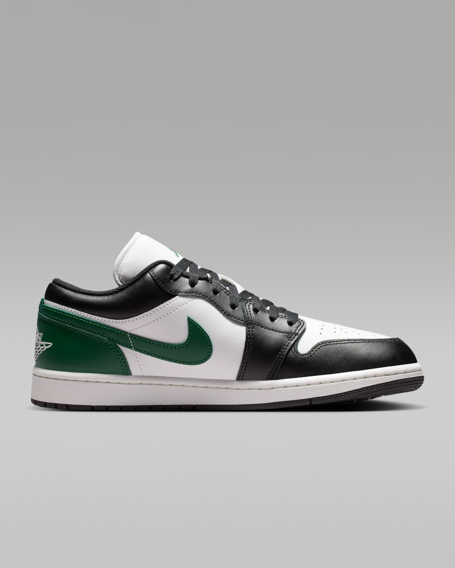 Air Jordan 1 Low Men's Shoes - Black/Gorge Green/Summit White - View 3