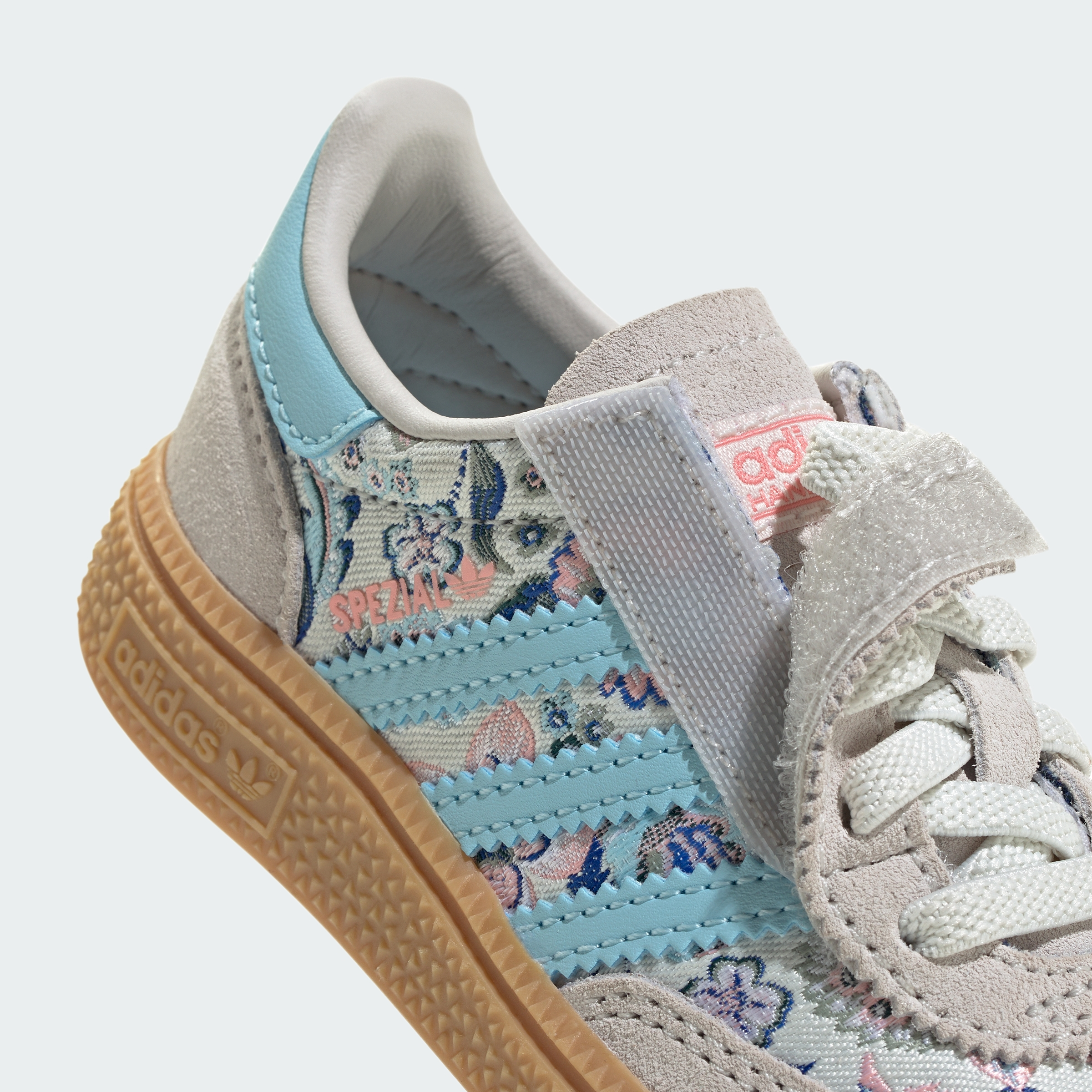 adidas HANDBALL SPEZIAL COMFORT CLOSURE ELASTIC LACE SHOES - Off White / Icey Blue / Gum - View 12