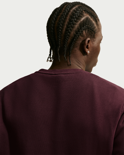 Nike Club Men's Fleece Crew - Burgundy Crush/Metallic Gold - View 2