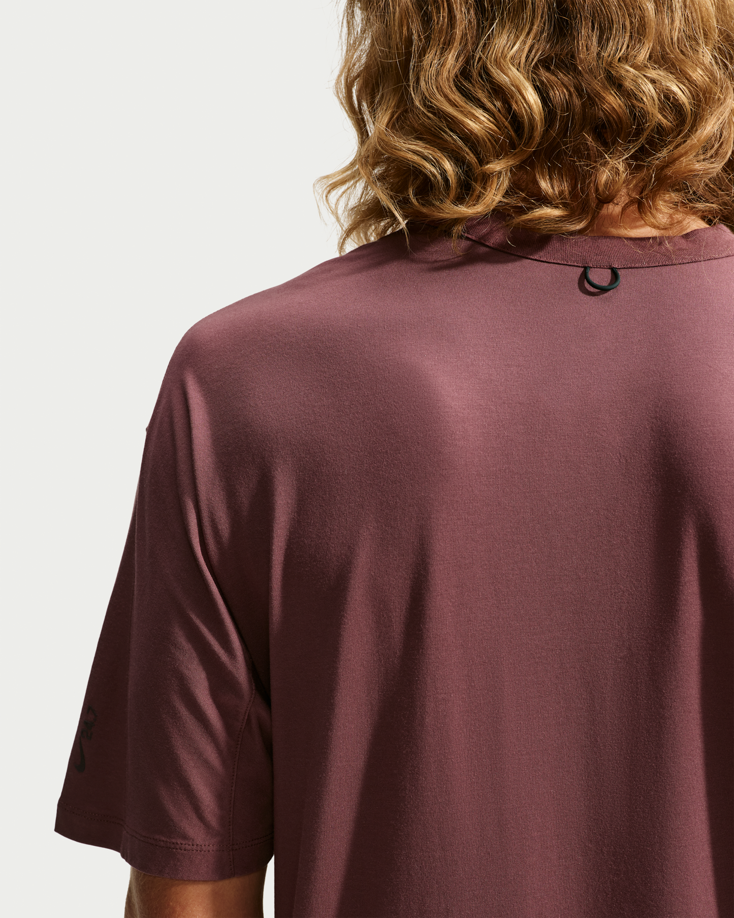 Nike 24.7 ImpossiblySoft Light Men's Dri-FIT Short-Sleeved T-Shirt - Light Boulder/Black/Burgundy Crush - View 2