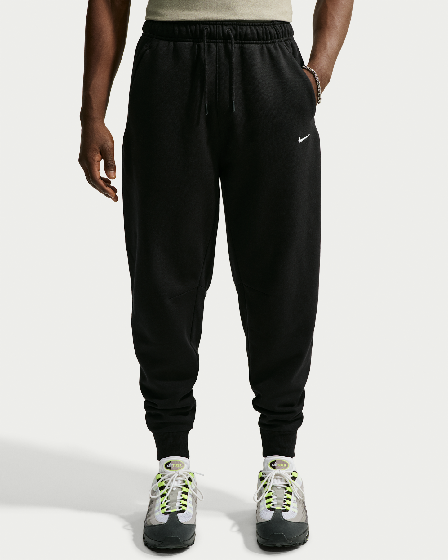 Nike Solo Fleece Men's Joggers - Total Black/Sail - View 2