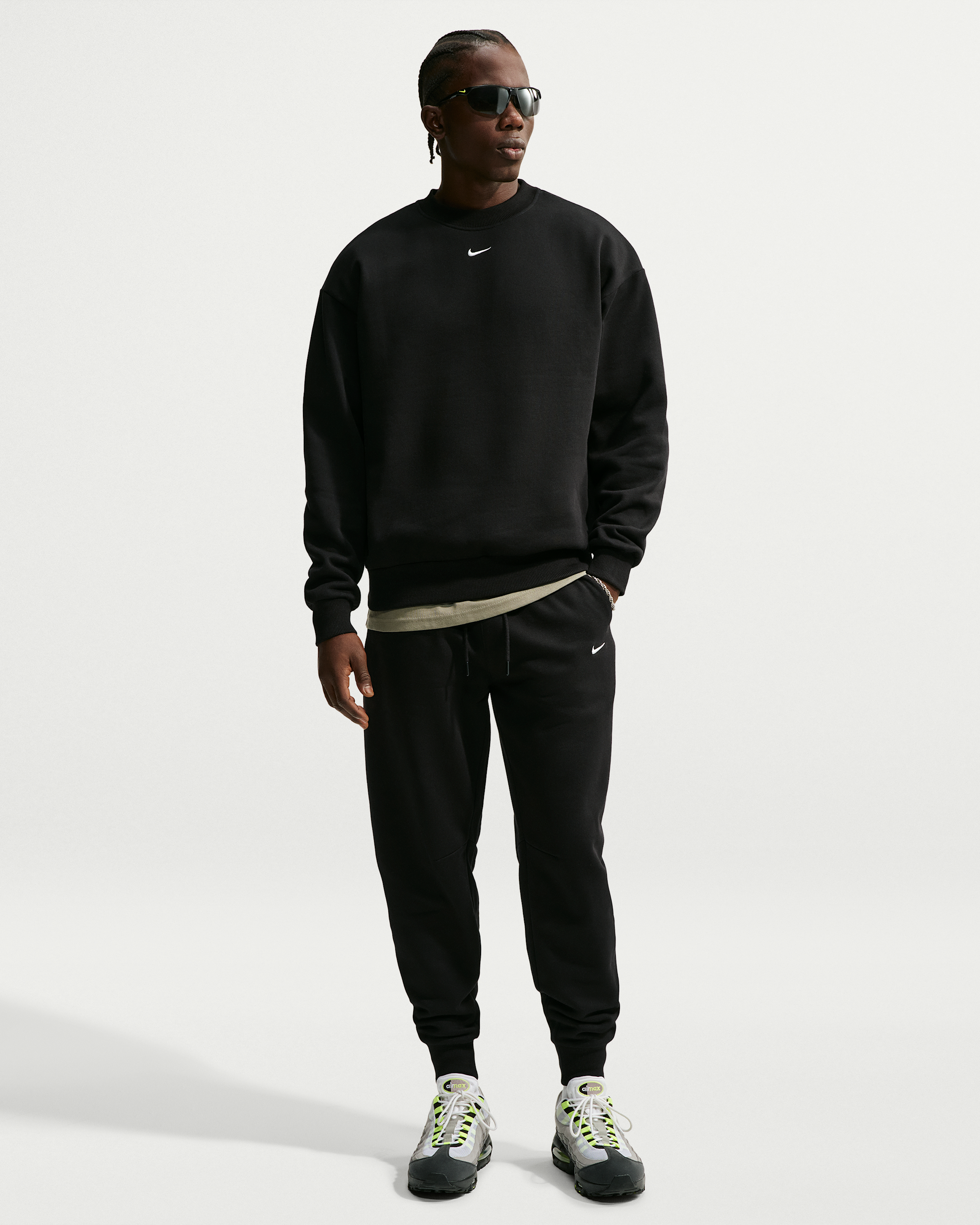 Nike Solo Fleece Men's Joggers - Total Black/Sail - View 1