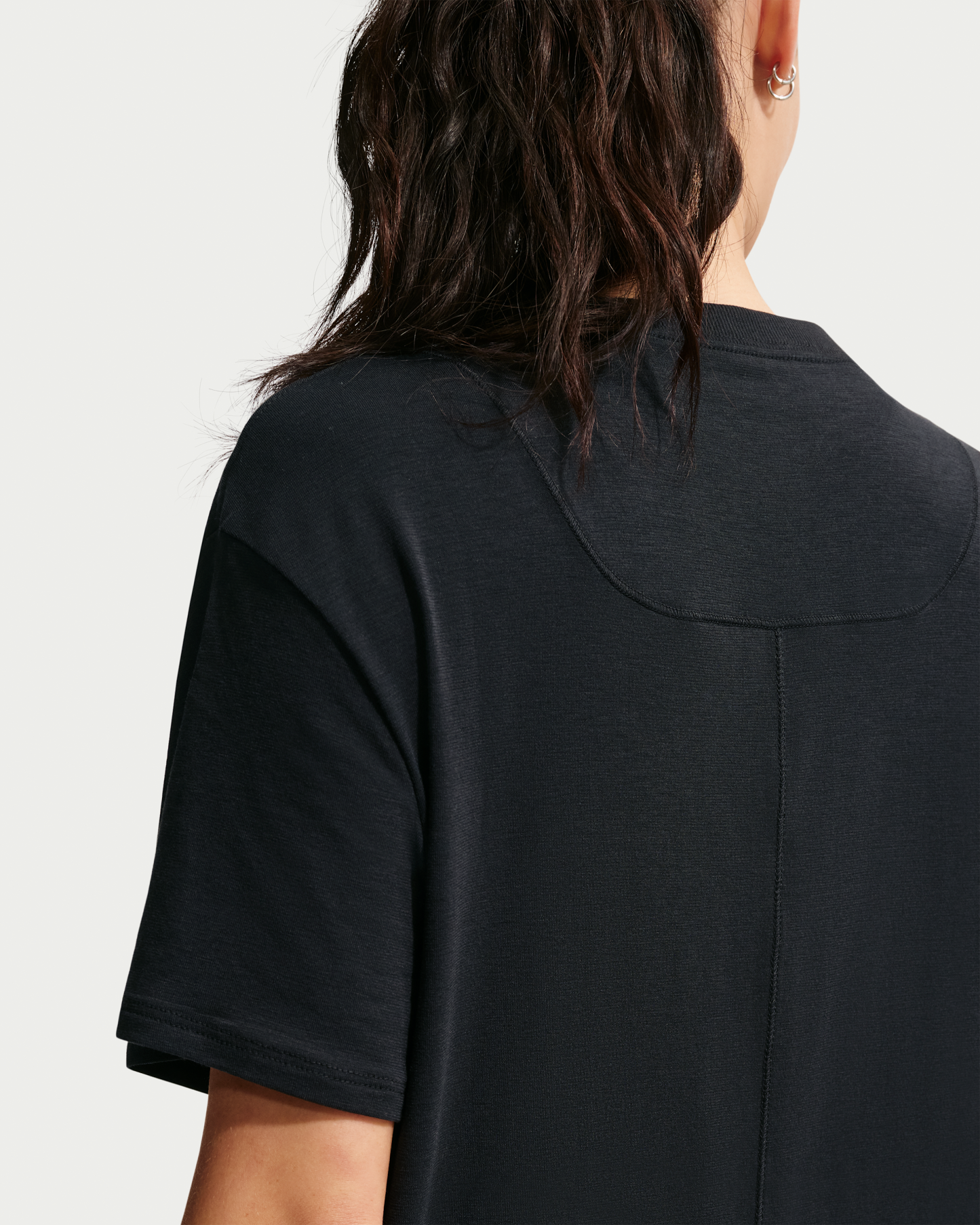 Nike One Relaxed Women's Dri-FIT Short-Sleeve Top - Black/White - View 2