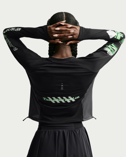 Nike Swift Women's Long-Sleeve Running Top - Black/Iron Grey/Illusion Green - View 2