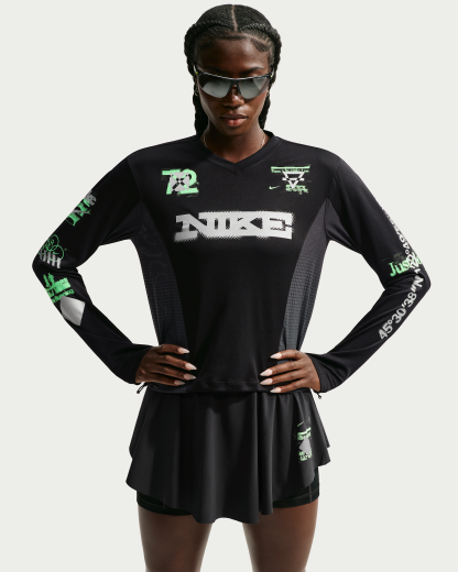 Nike Swift Women's Long-Sleeve Running Top - Black/Iron Grey/Illusion Green - View 1