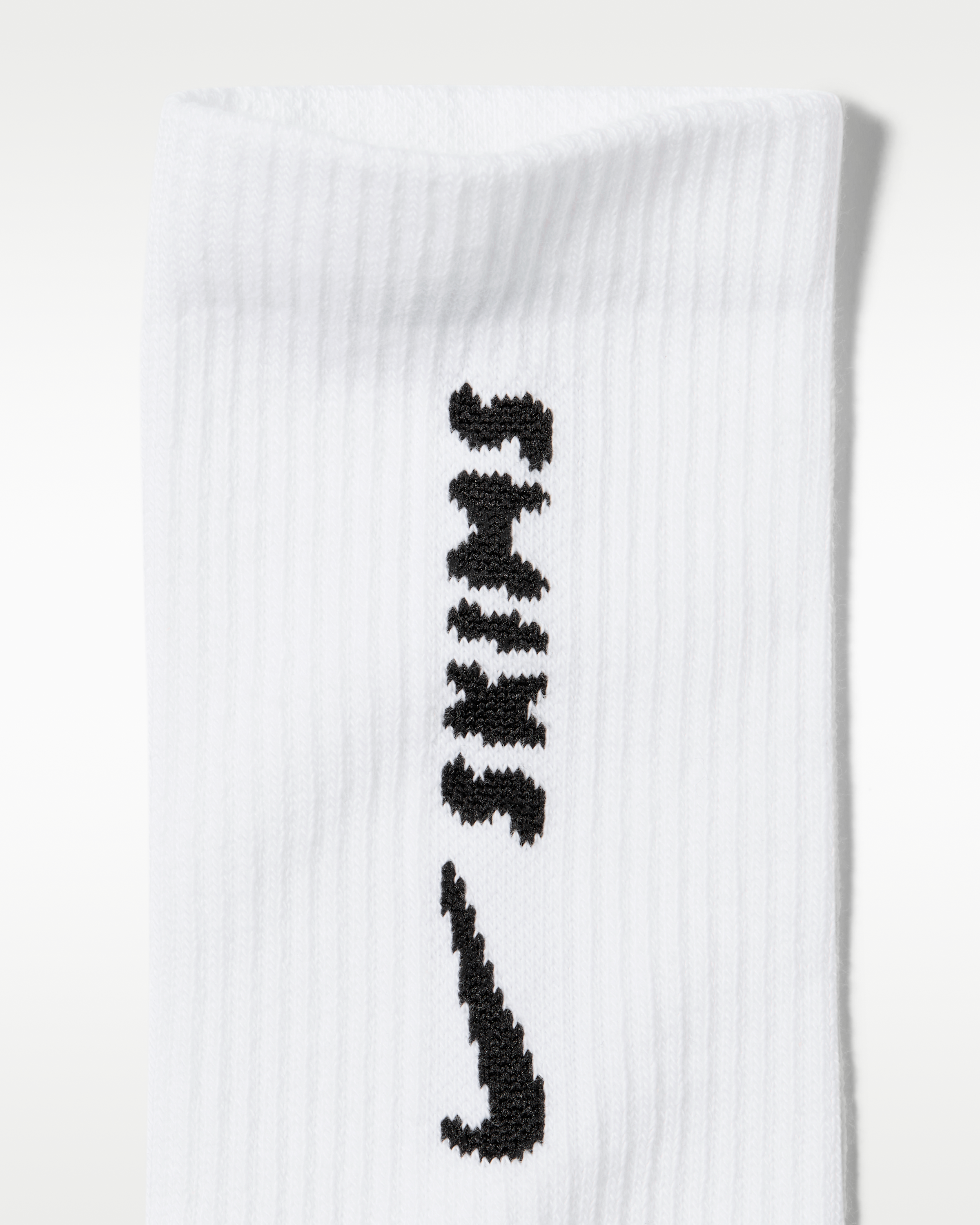 NikeSKIMS Dri-FIT Women's Dri-FIT Crew Socks (3 Pairs) - Multi-Colour/NSKM Snow/NSKM Obsidian - View 2