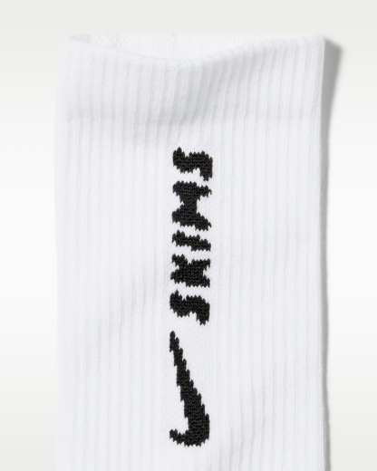 NikeSKIMS Dri-FIT Women's Dri-FIT Crew Socks (3 Pairs) - Multi-Colour/NSKM Snow/NSKM Obsidian - View 2