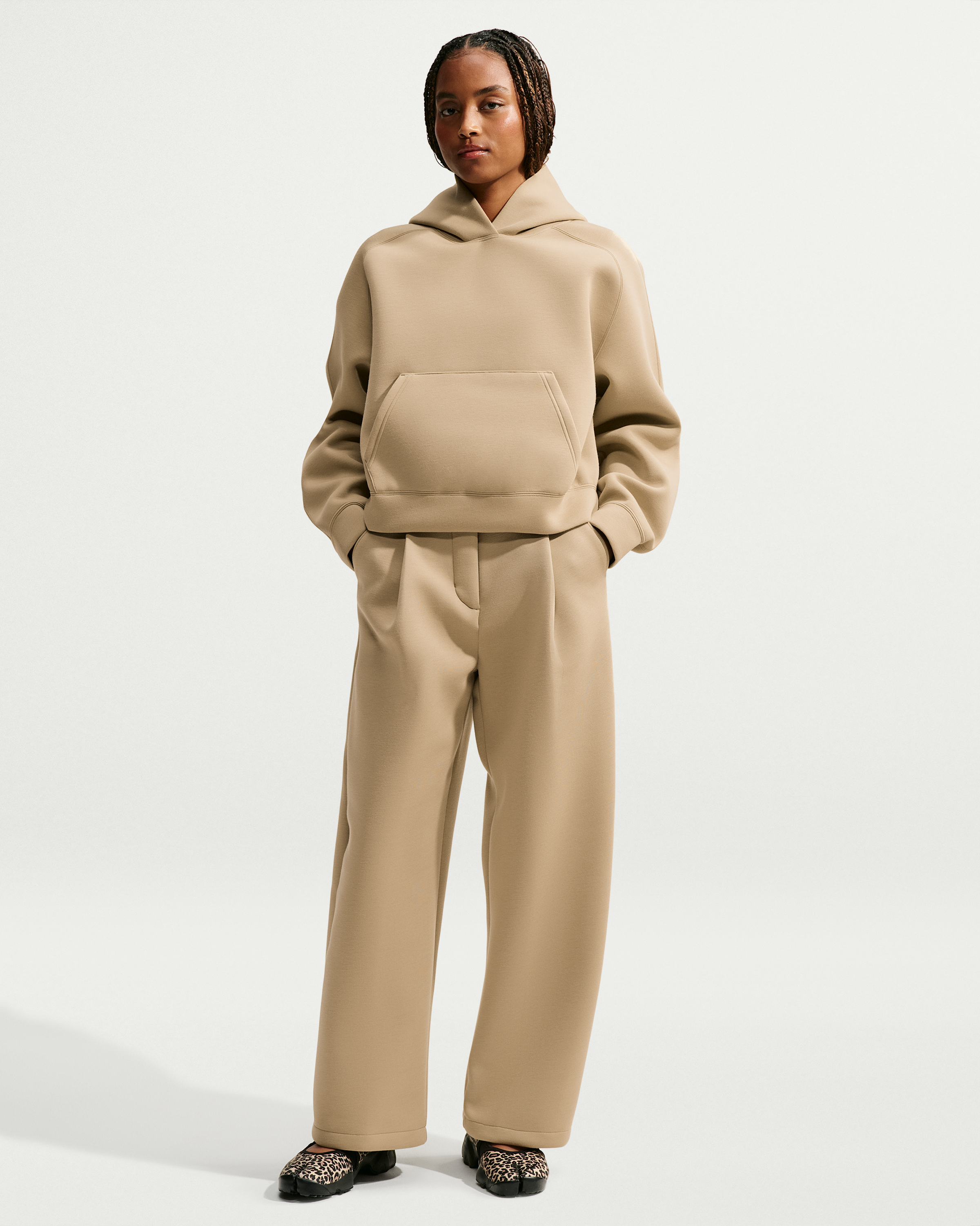Nike Article Fleece Women's Loose Mid-Rise Trousers - Parachute Beige/Parachute Beige - View 1