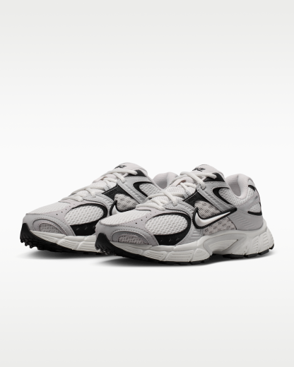 Nike V5 RNR Women's Shoes - Sail/Black/Vast Grey/Sail - View 5