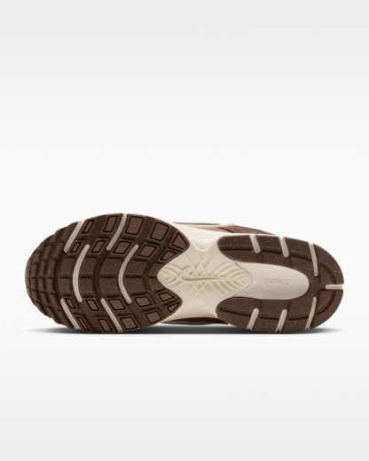 Nike V5 RNR Suede Women's Shoes - Cacao Wow/Infinite Sable/Soft Pearl/Cacao Wow - View 2