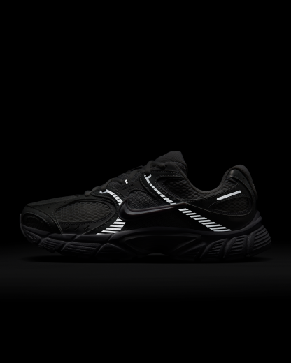 Nike V5 RNR Women's Shoes with Reflective Design Accents - White/Black/Metallic Silver/White - View 11
