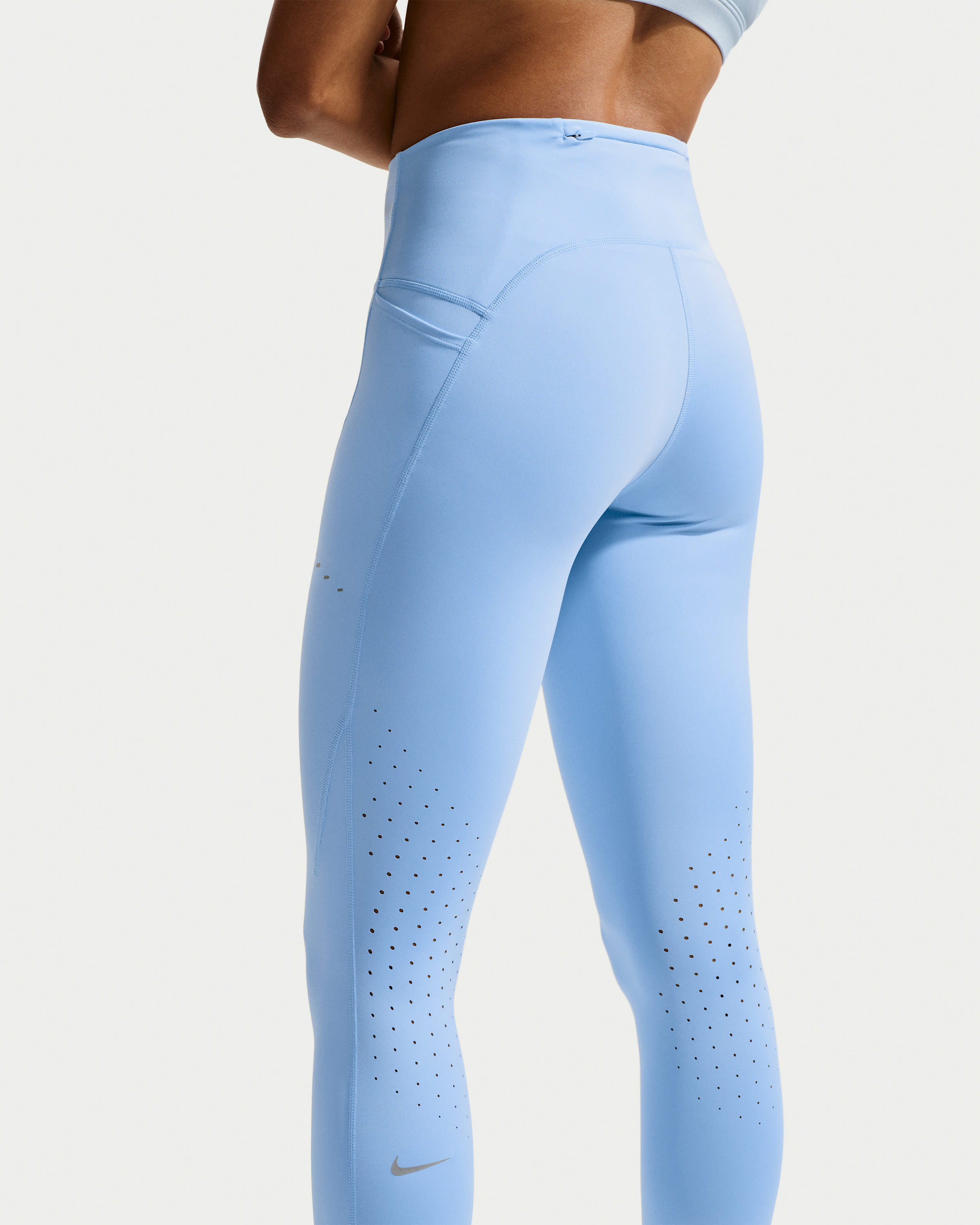 Nike Swift Women's High-Waisted 7/8 Running Leggings with Pockets - Aluminium - View 3