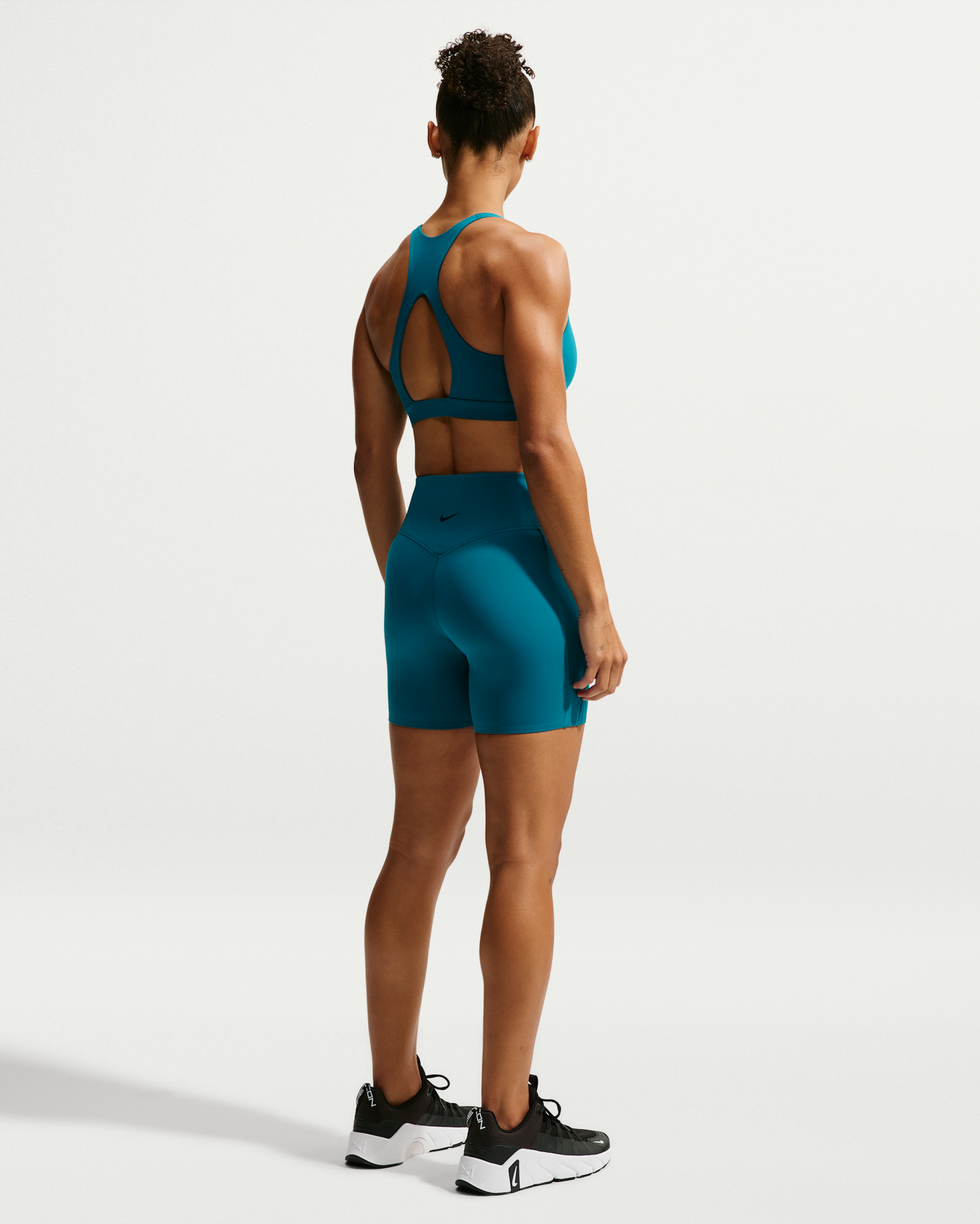 Nike Universa Women's High-Waisted 12.5cm (approx.) Biker Shorts with No Front Seam - Bright Spruce/Bright Spruce/Midnight Turquoise - View 5