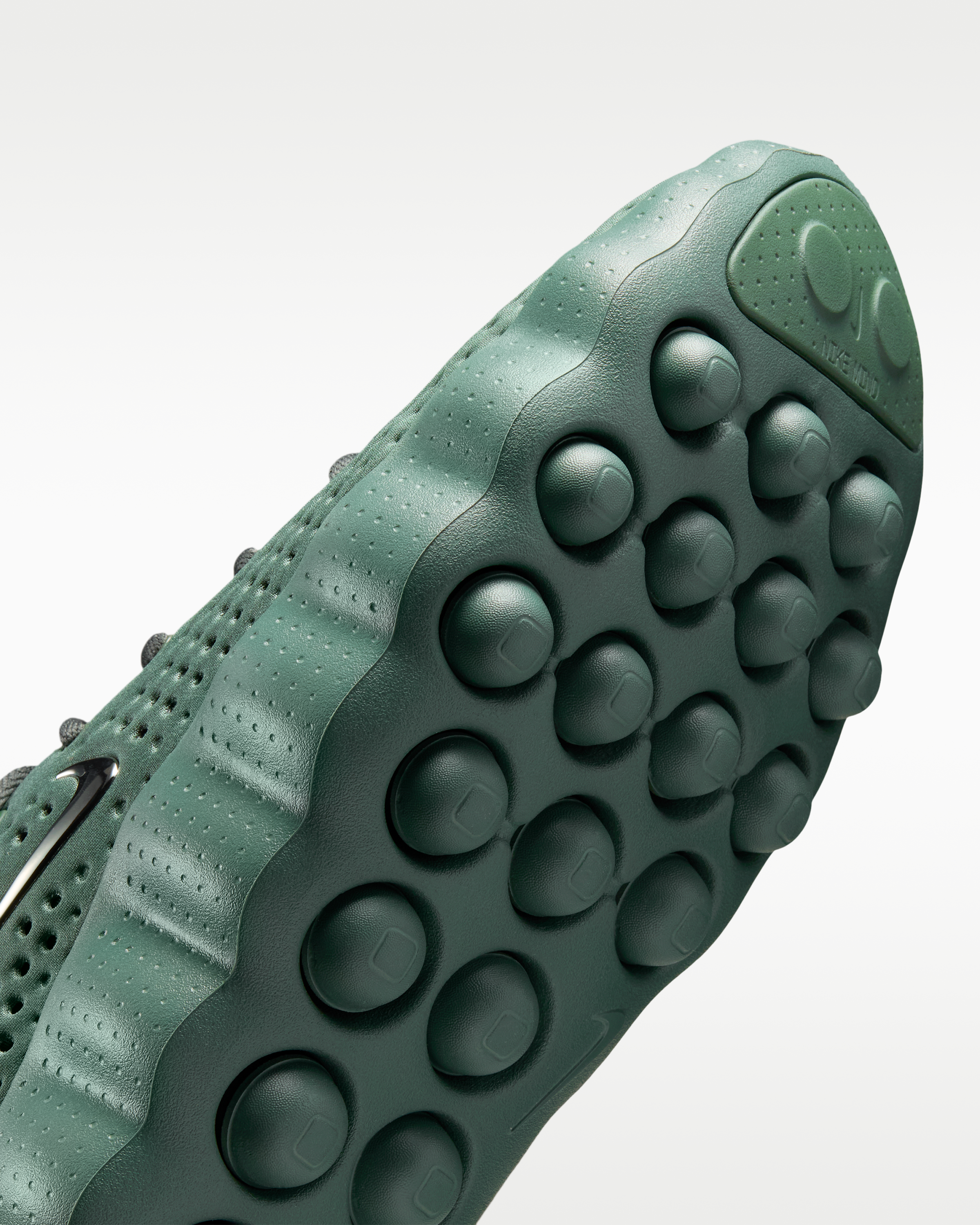 Nike Mind 002 Men's Pregame Shoes - Camo Green/Newsprint/Phantom - View 7