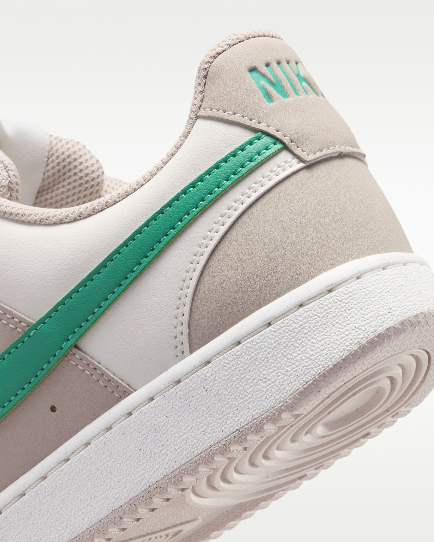 Nike Court Vision Low Men's Shoes - Sail/Cream II/Emerald Green - View 8