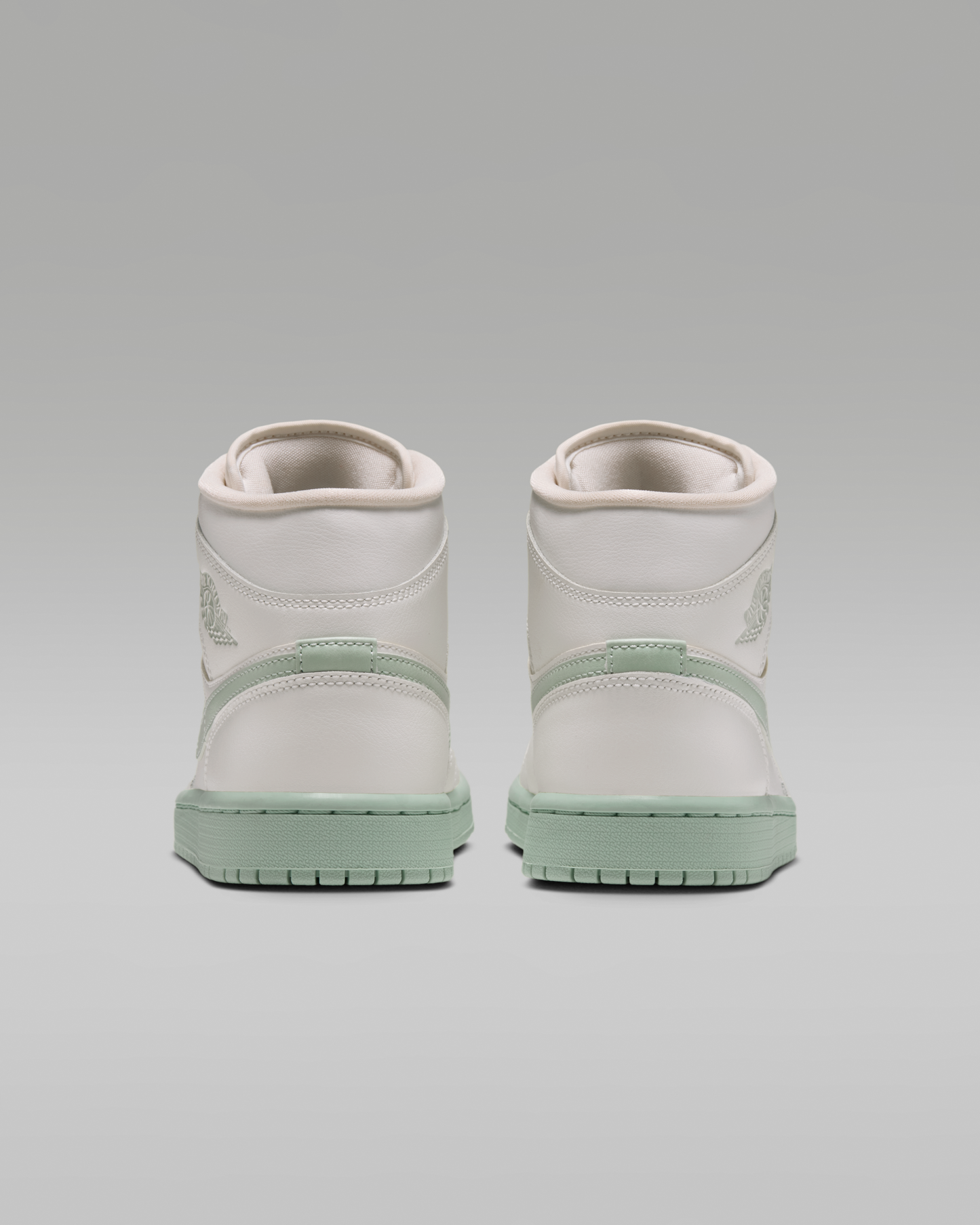 Air Jordan 1 Mid Women's Shoes - Sail/Pistachio Frost - View 6