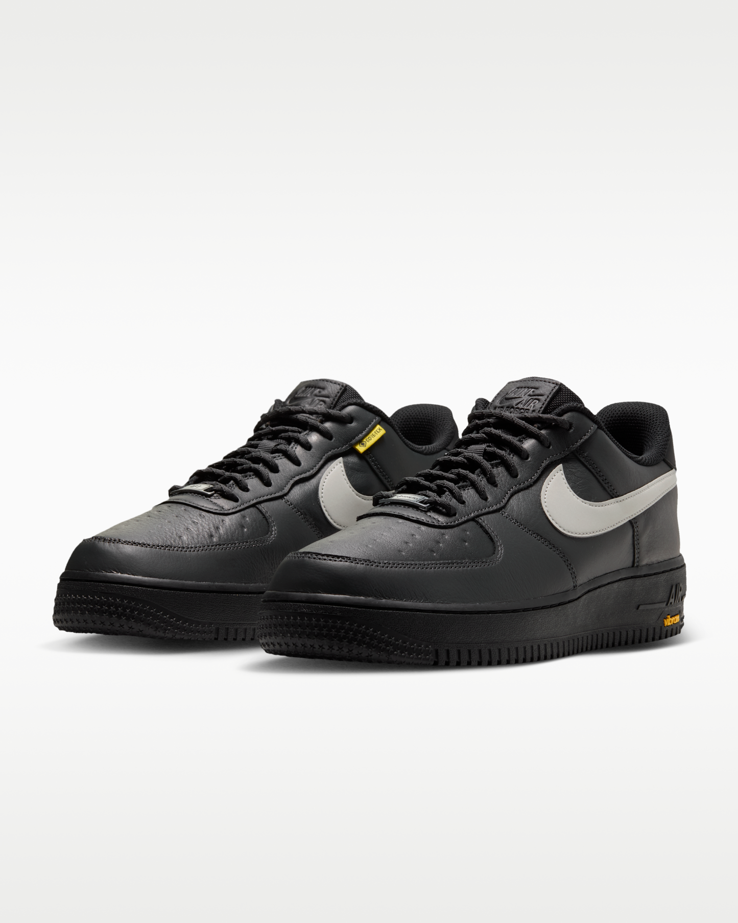 Air Force 1 GORE-TEX Vibram® Men's Waterproof Shoes - Black Pine/Black/Pink Foam/Tech Grey - View 5
