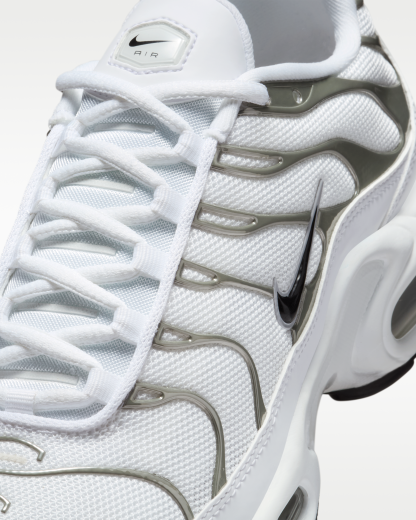 Nike Air Max Plus SE Women's Shoes - White/Pure Platinum/Black - View 7
