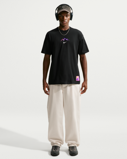 Nike Sportswear Men's T-Shirt - Black - View 4