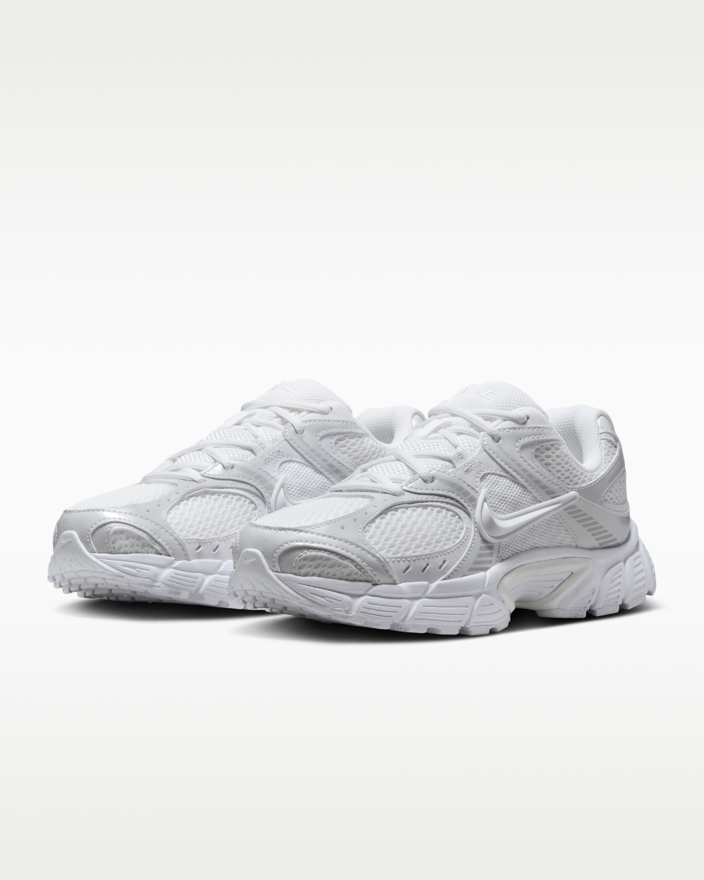 Nike V5 RNR Women's Shoes with Reflective Design Accents - White/Black/Metallic Silver/White - View 5