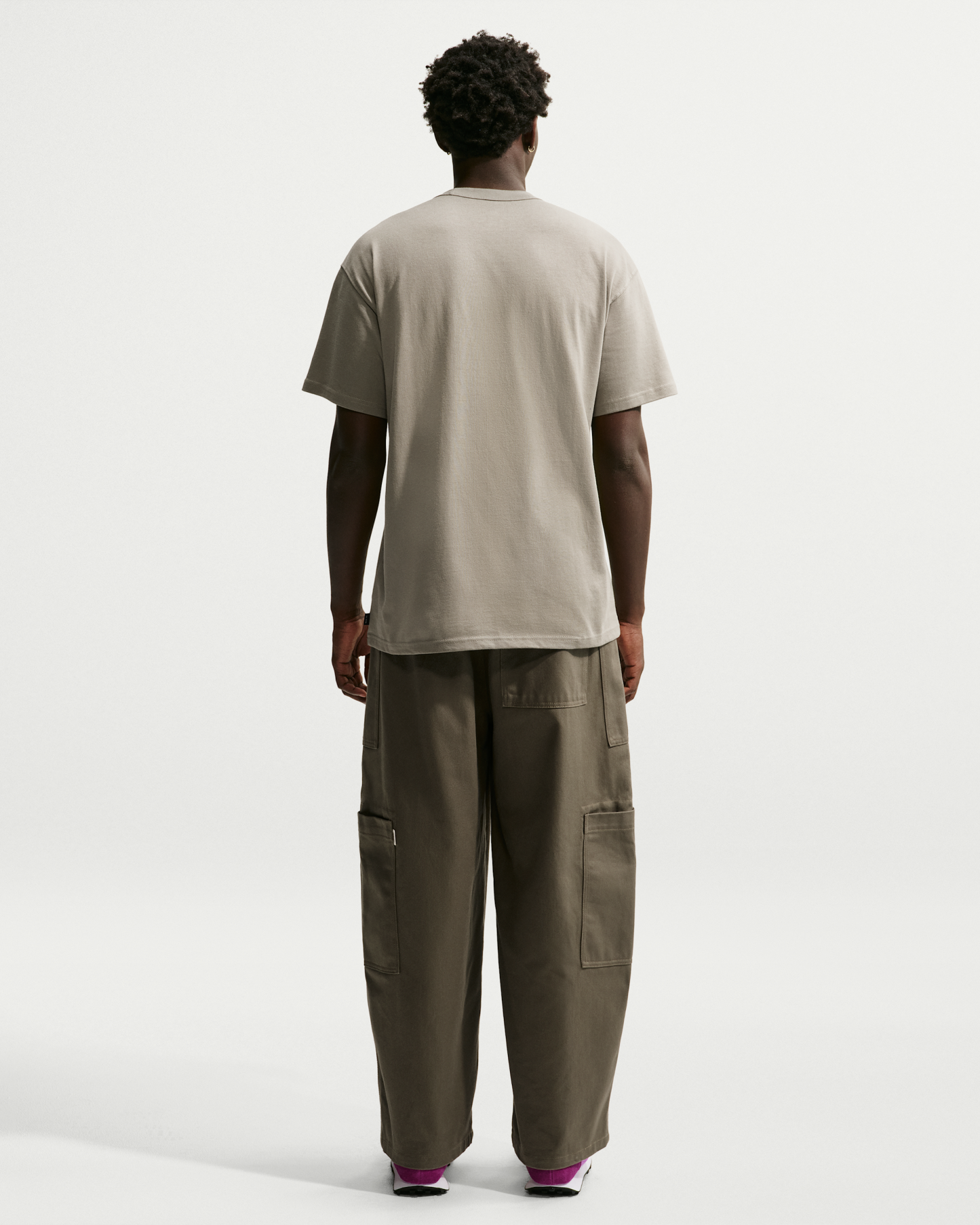 Nike Sportswear Premium Essentials Men's T-Shirt - Light Army - View 5