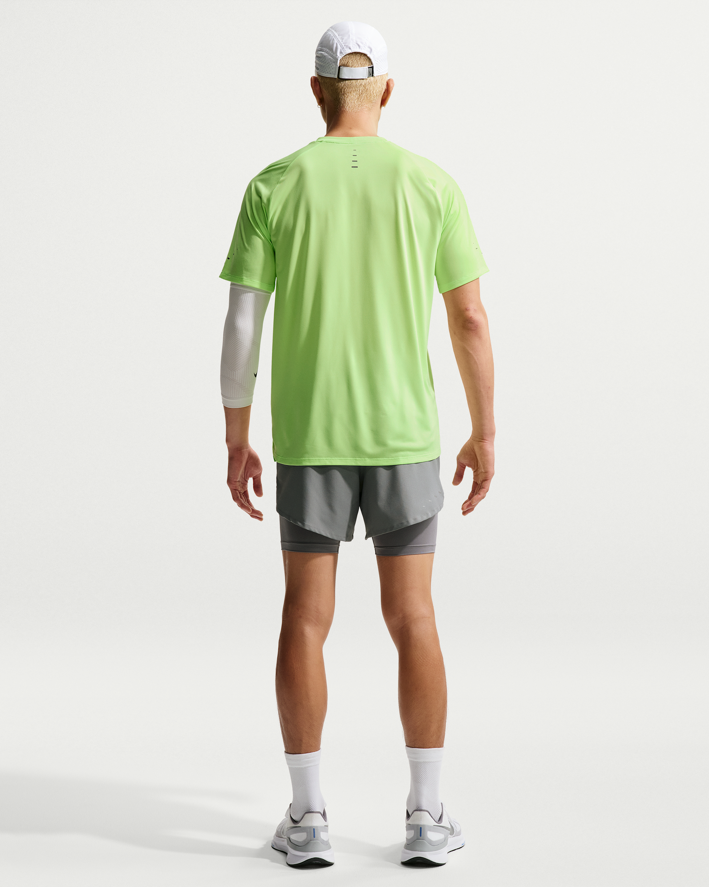 Nike Stride Men's Dri-FIT 13cm (approx.) Hybrid Running Shorts - Smoke Grey - View 5