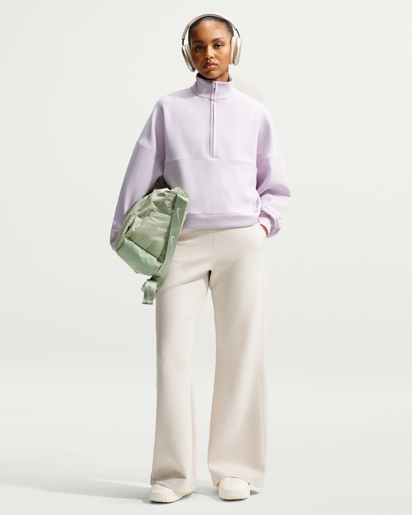 Nike 24.7 ImpossiblySoft Women's Dri-FIT Oversized 1/2-Zip Top - Bleached Lilac/Platinum Violet - View 4