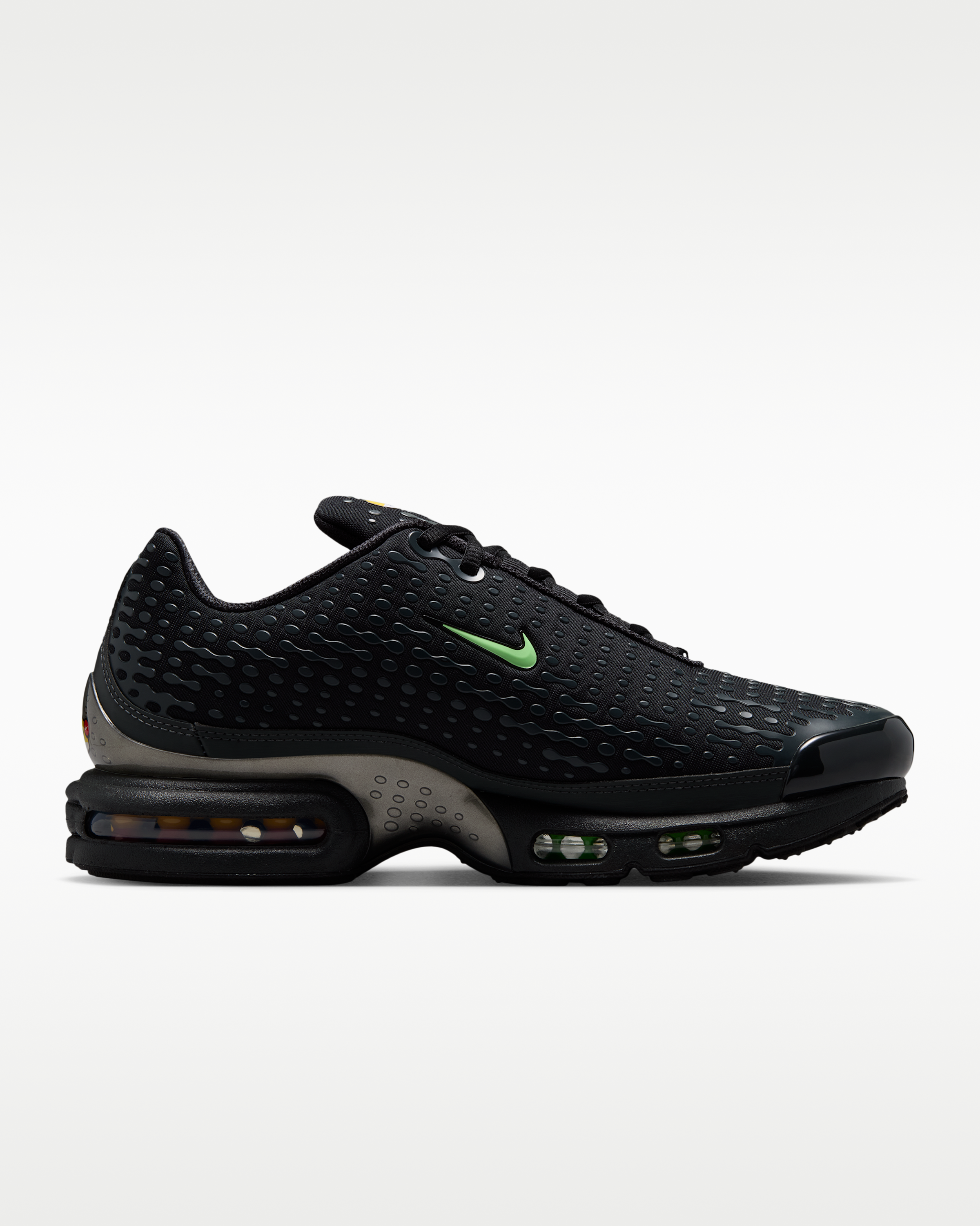 Nike Air Max Plus VII Men's Shoes - Black/Dark Smoke Grey/Metallic Pewter/Illusion Green - View 3