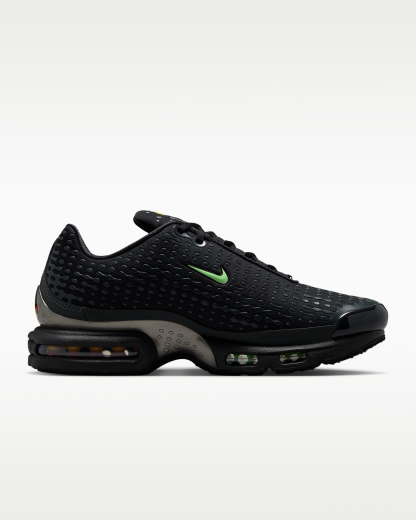 Nike Air Max Plus VII Men's Shoes - Black/Dark Smoke Grey/Metallic Pewter/Illusion Green - View 3