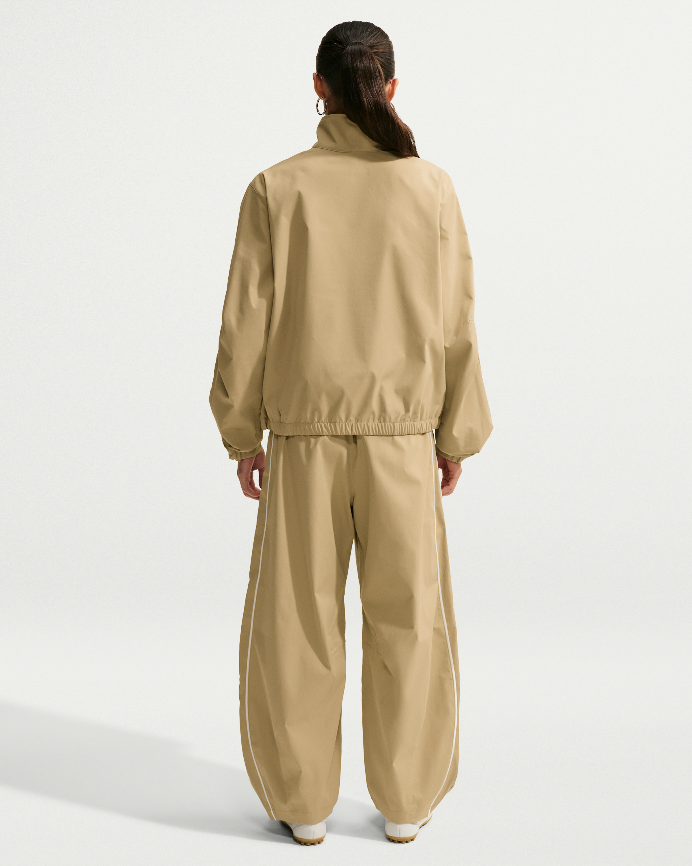 Nike Sportswear Women's Loose Mid-Rise Barrel Trousers - Parachute Beige/Sail/Sail - View 5