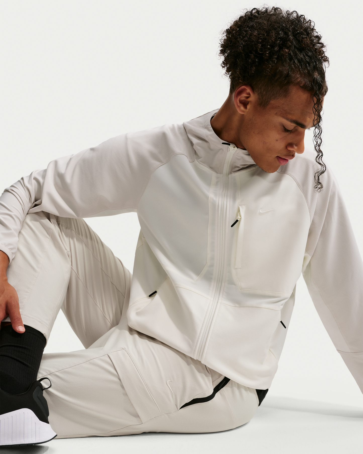Nike Unlimited Men's Repel Versatile Jacket - Light Orewood Brown/Sail/Sail - View 3
