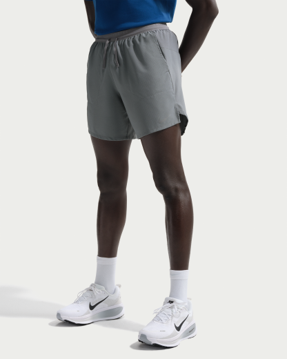 Nike Stride Men's Dri-FIT 18cm (approx.) Briefs-Lined Running Shorts - Smoke Grey - View 2