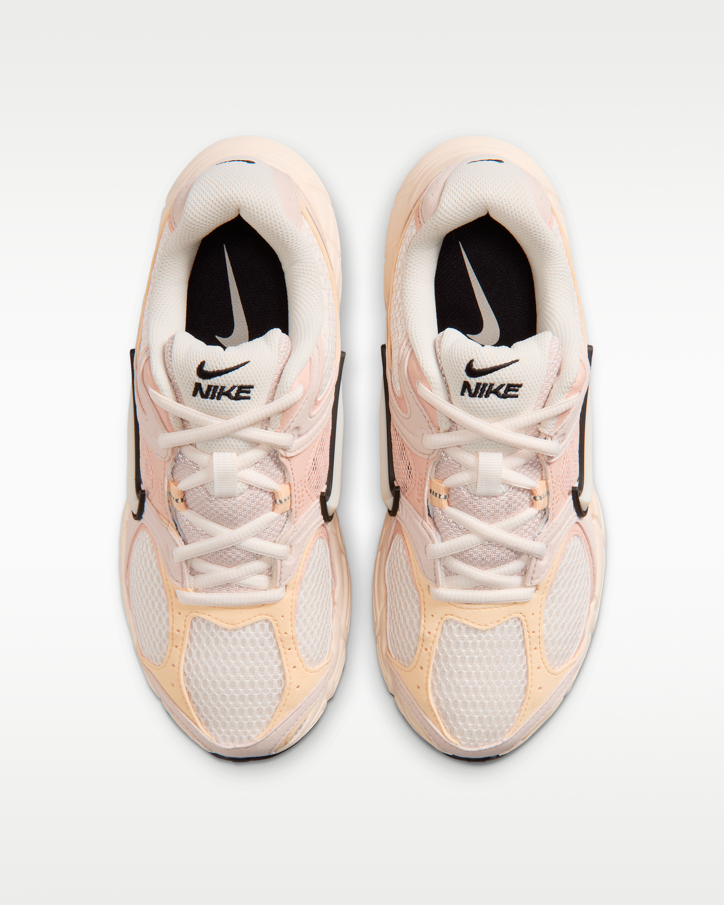 Nike V5 RNR Women's Shoes - Chalk/Silt Red/Arctic Orange/Chalk - View 4