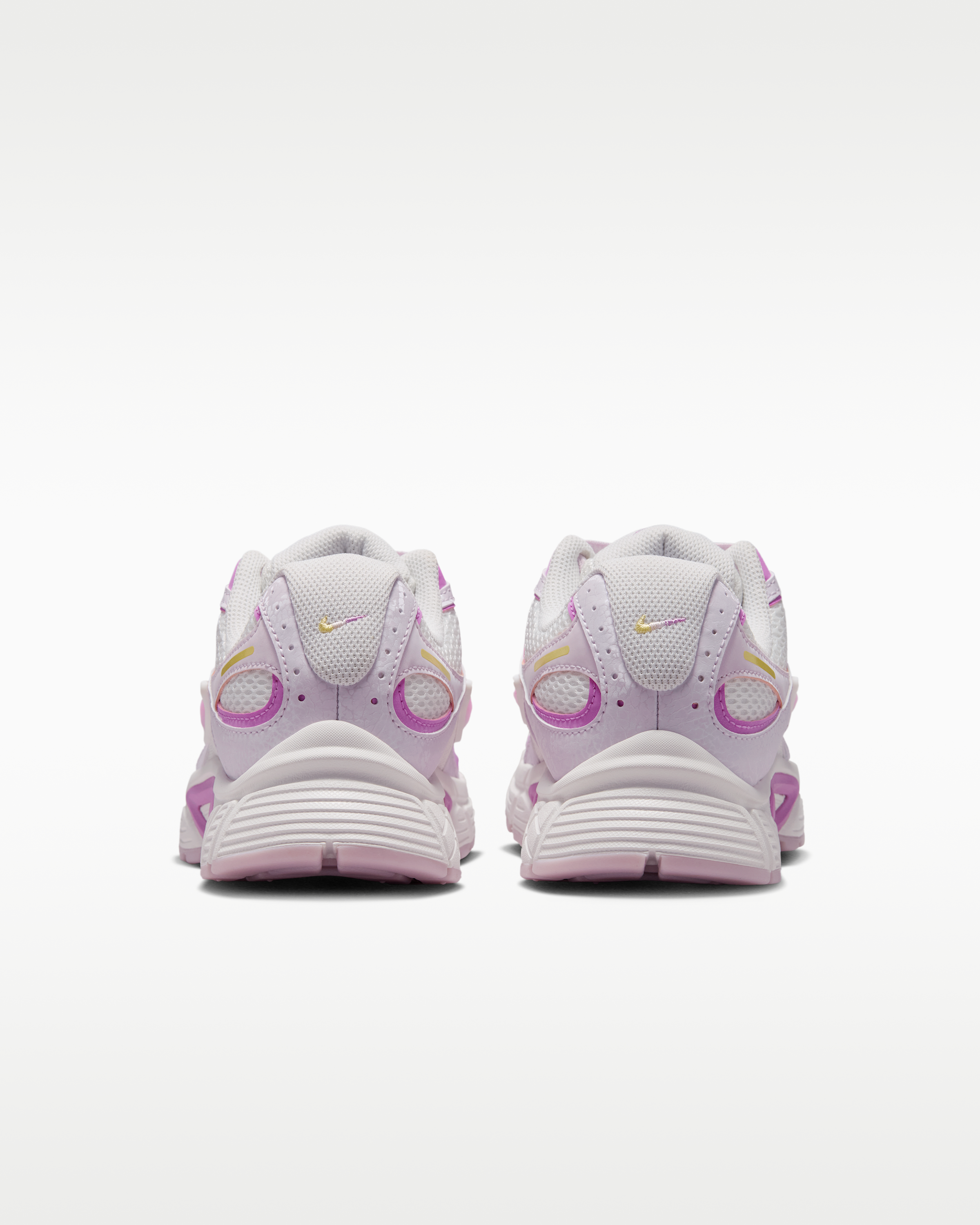 Nike V5 RNR Women's Shoes - Summit White/Bleached Lilac/Soft Yellow/Light Magenta - View 6