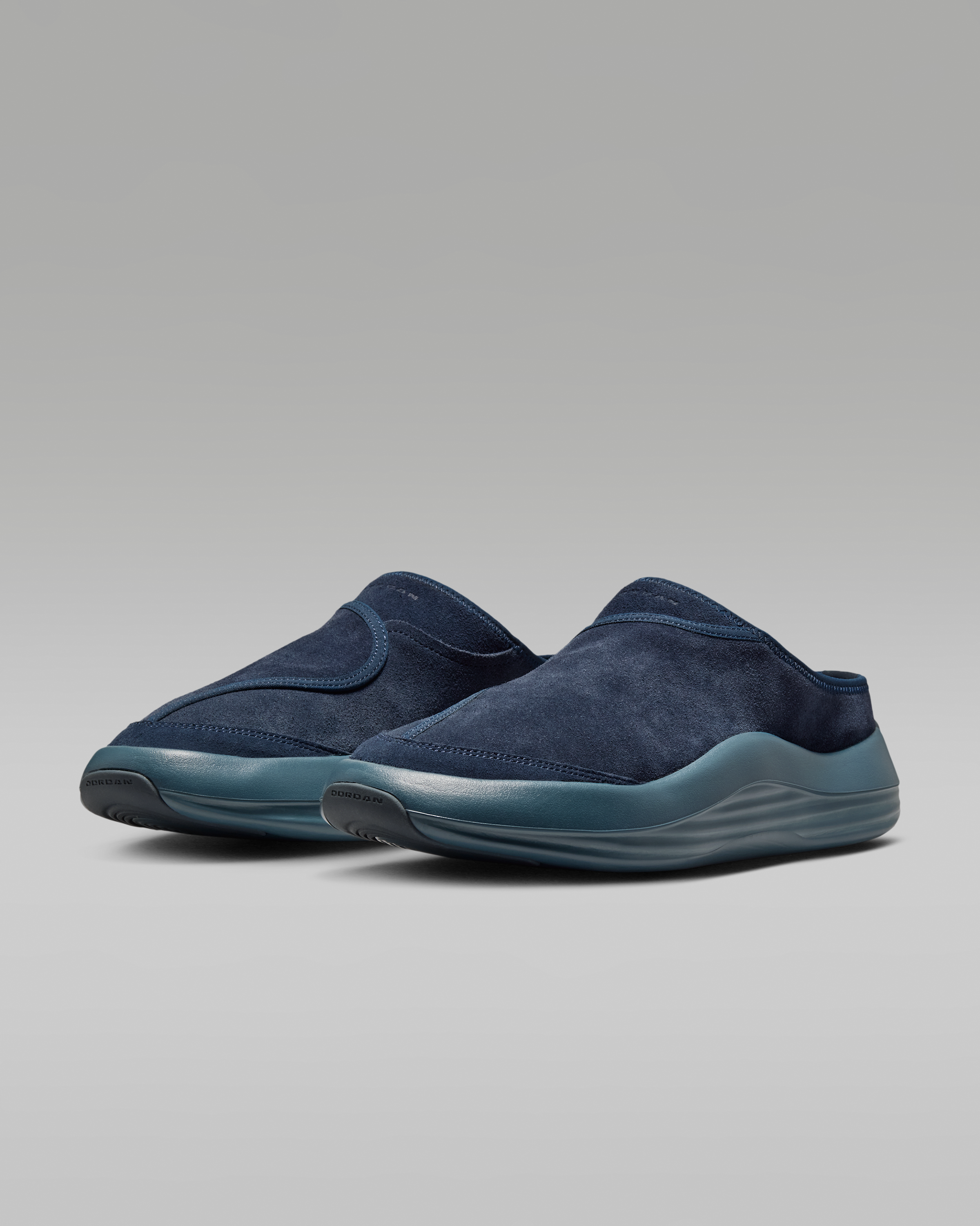 Jordan Future Men's Mules - Dark Obsidian/Blue Fox/Picante Red - View 5