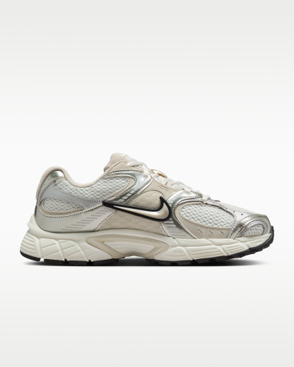 Nike V5 RNR Women's Shoes with Reflective Design Accents - Summit White/Sail/Black/Light Orewood Brown - View 3
