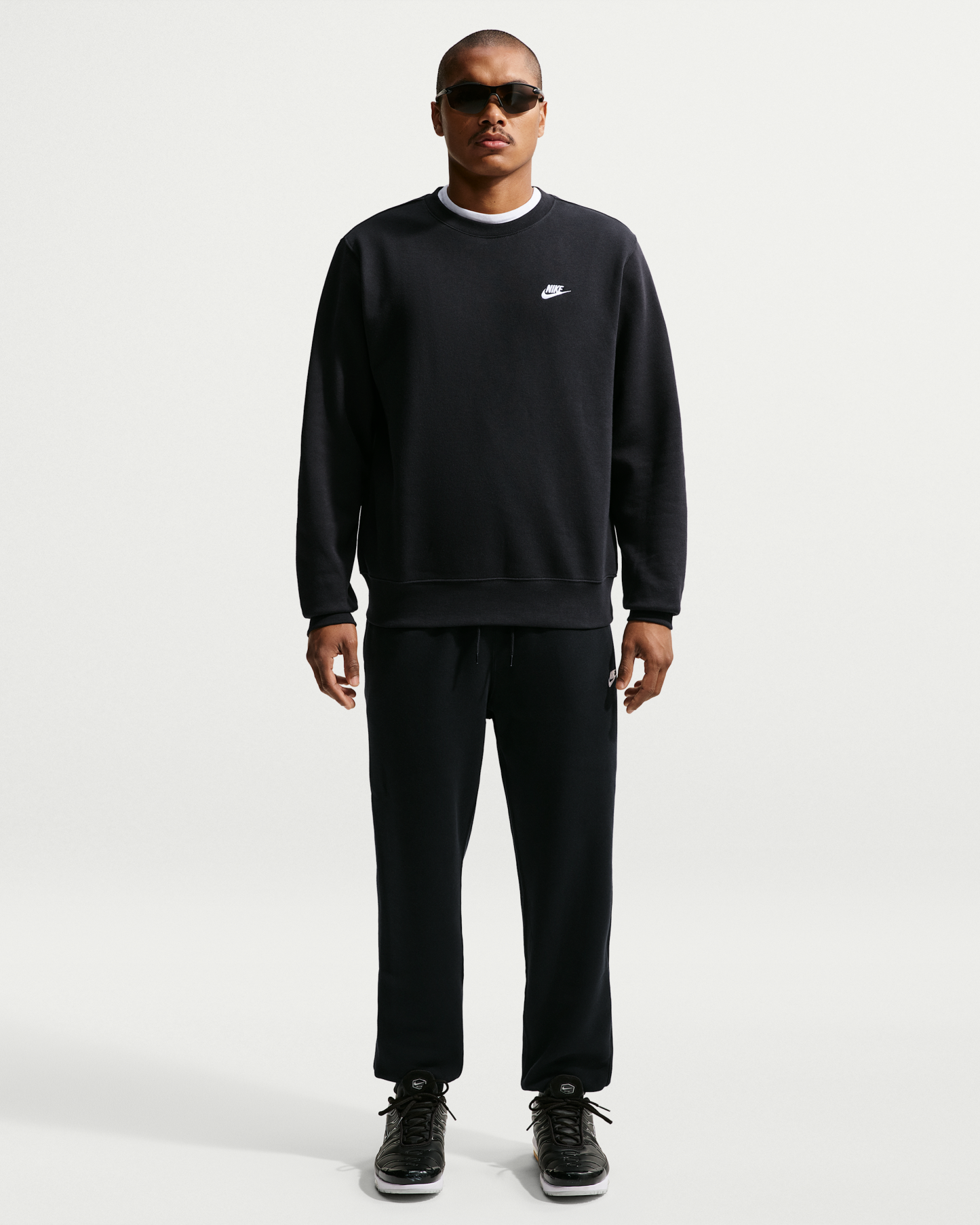 Nike Club Men's Fleece Crew - Black/White - View 4