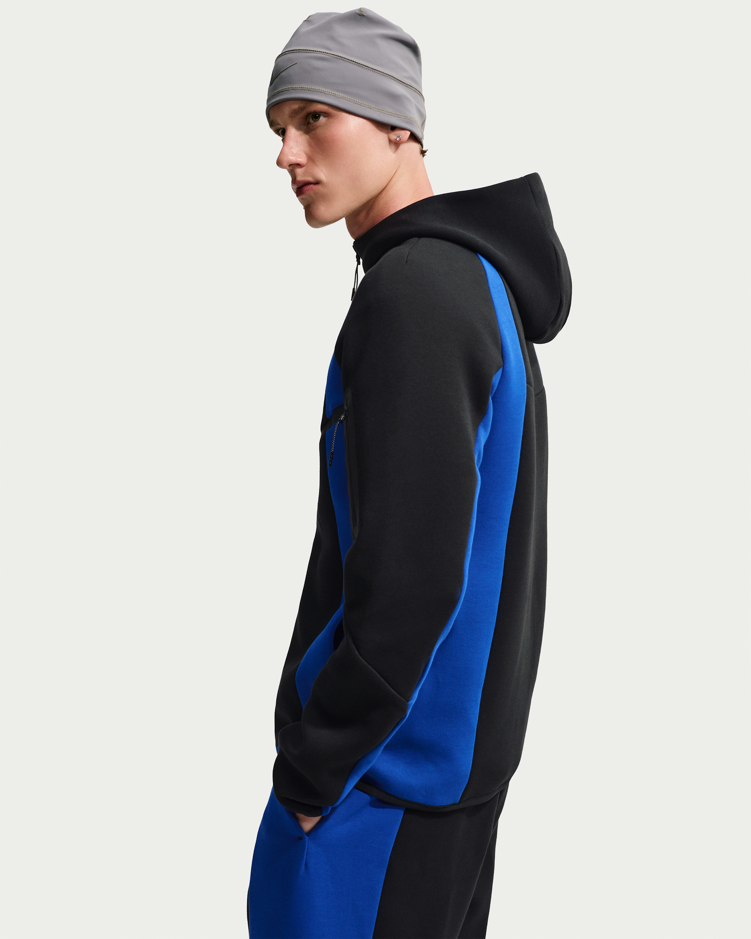 Nike Tech Men's Colour-Block Full-Zip Fleece Windrunner Jacket - Black/Old Royal/Black - View 2