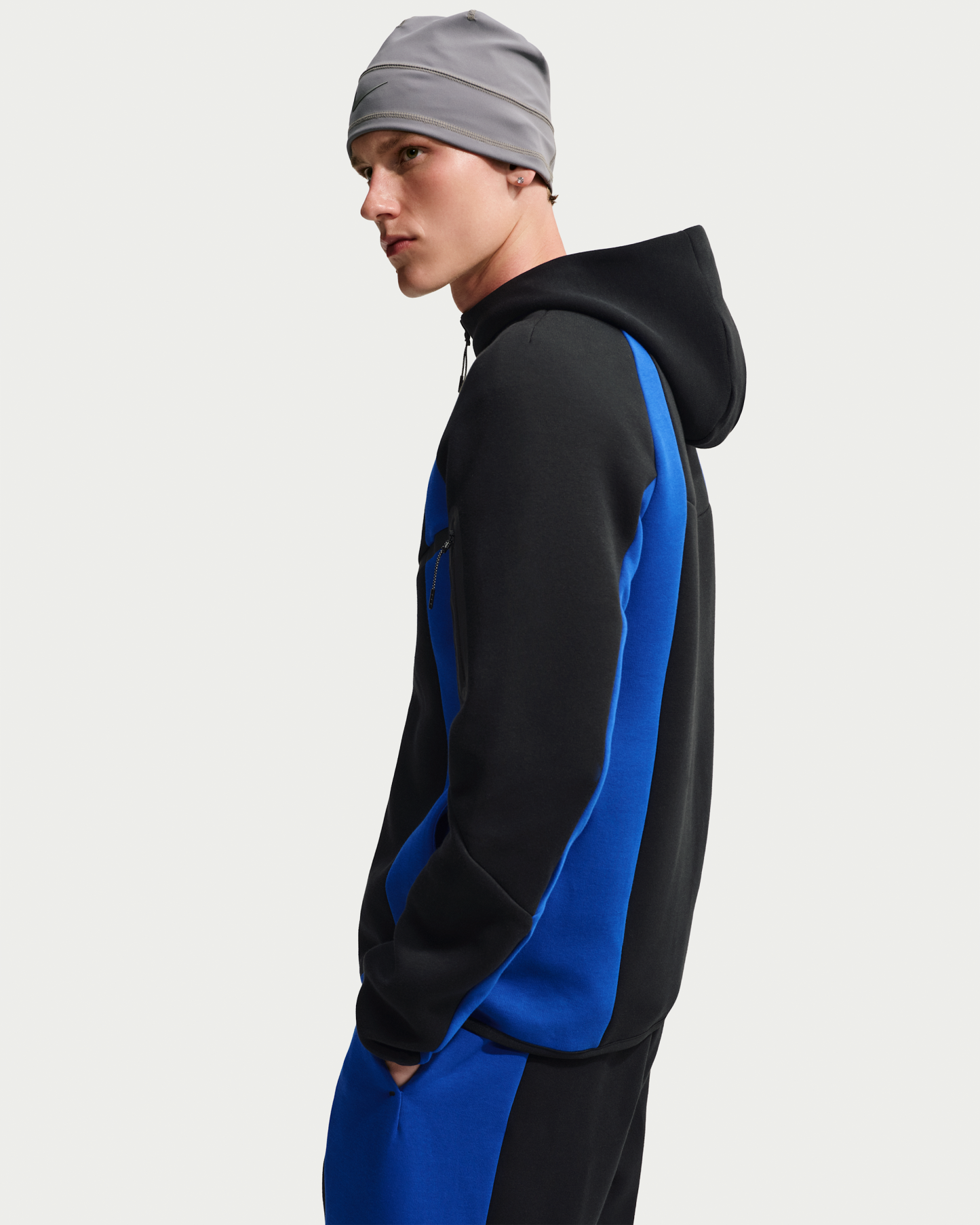 Nike Tech Men's Colour-Block Full-Zip Fleece Windrunner Jacket - Black/Old Royal/Black - View 2