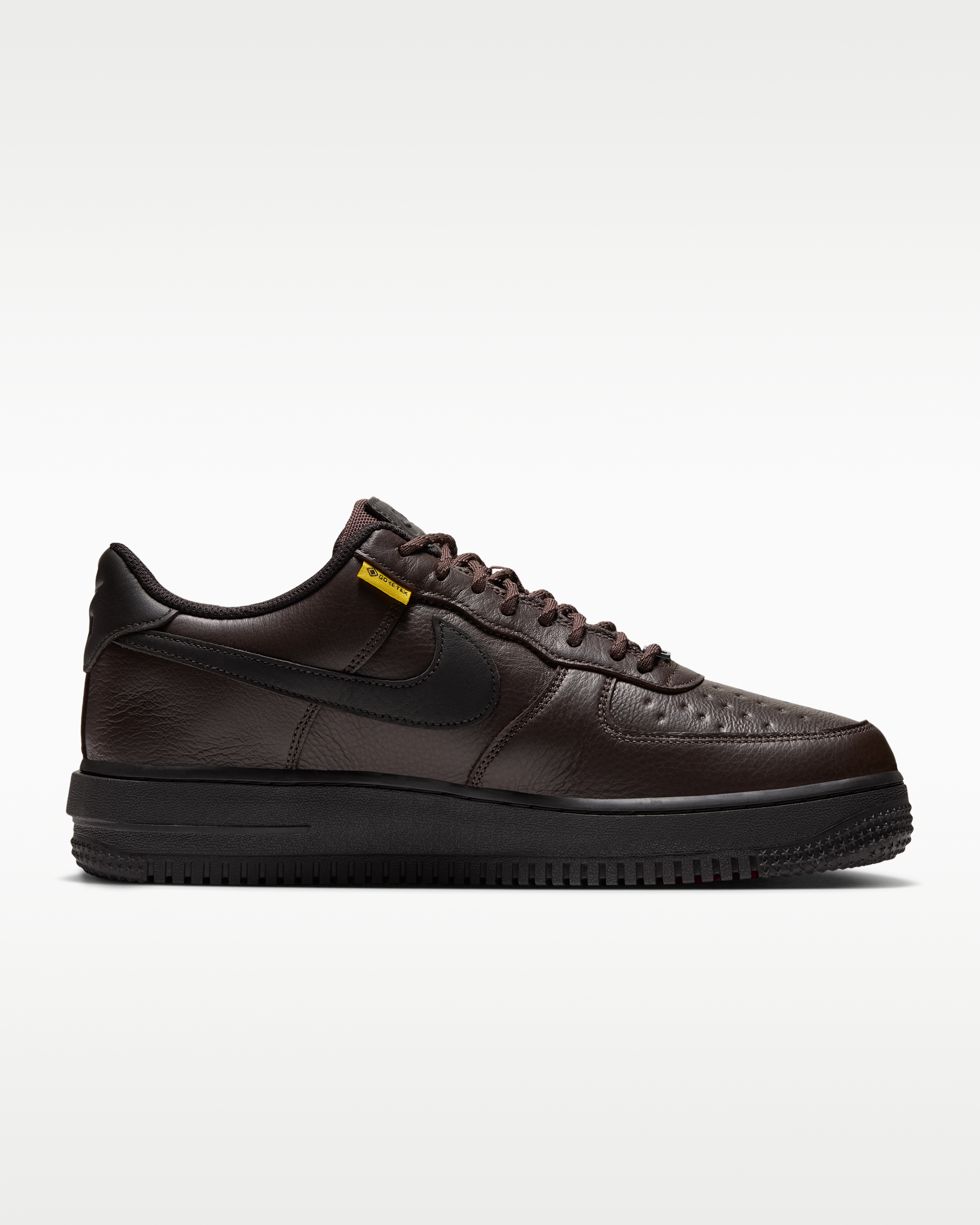 Air Force 1 GORE-TEX Vibram® Men's Waterproof Shoes - Baroque Brown/Speed Yellow/University Red/Shadow Brown - View 3