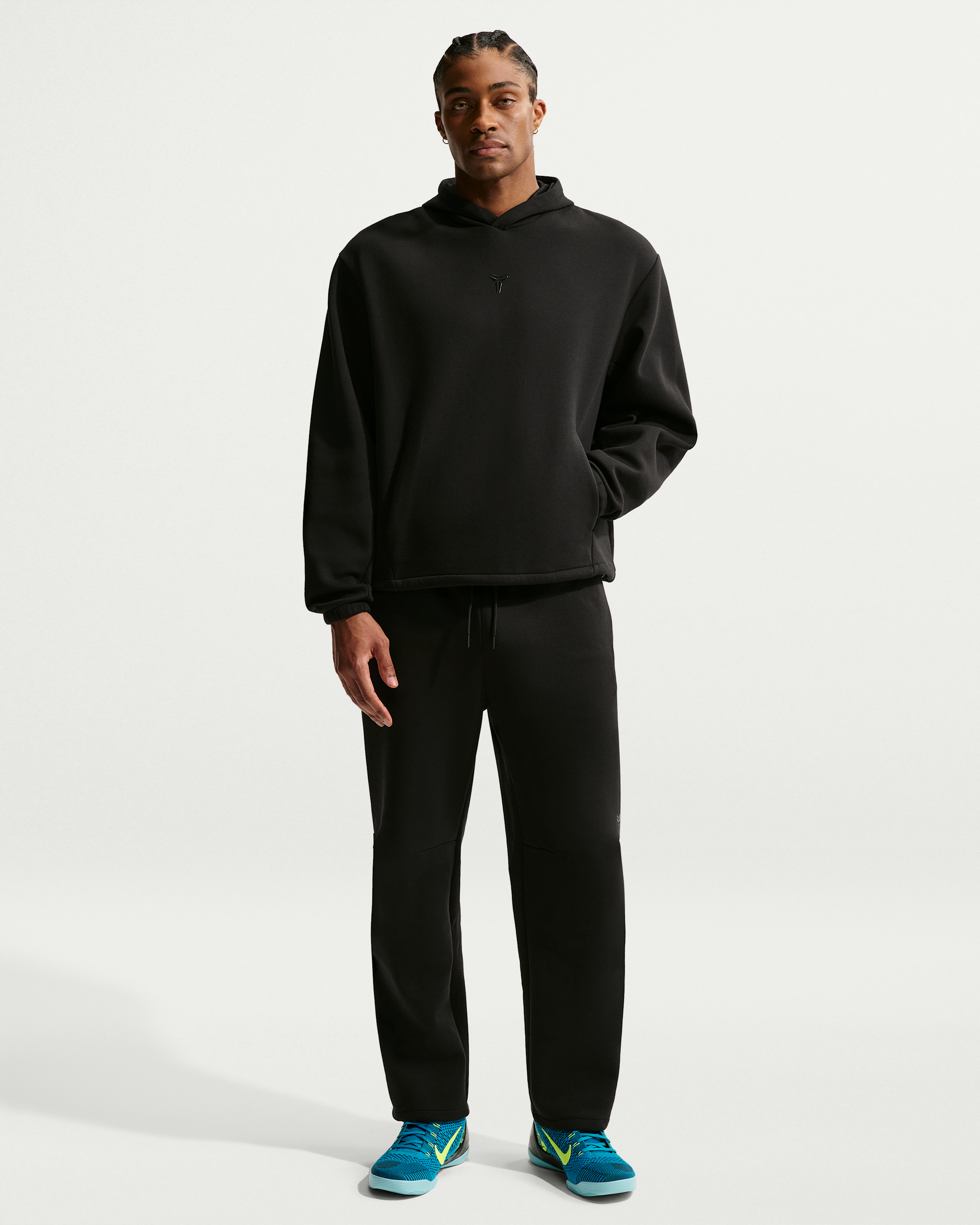 Kobe Men's Nike Dri-FIT Pullover Basketball Hoodie - Black/Black - View 4