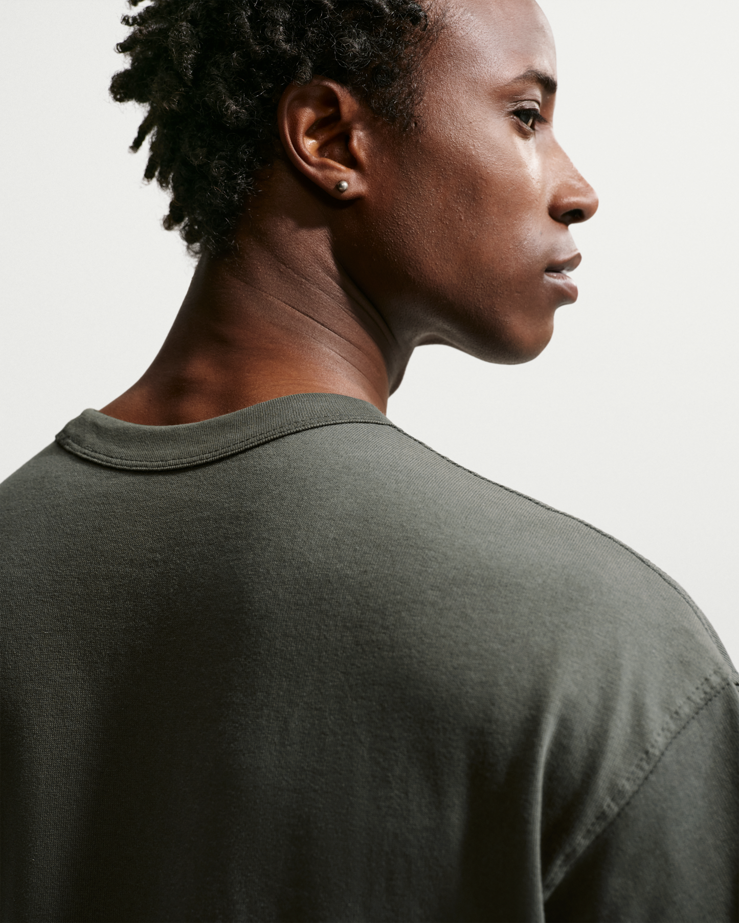 Nike Sportswear Premium Essentials Men's T-Shirt - Newsprint - View 2