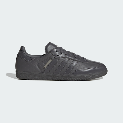 adidas ADIDAS SAMBA OG - MERCEDES-BENZ SHOES - Grey Five / Grey Five / Silver Metallic - View 2